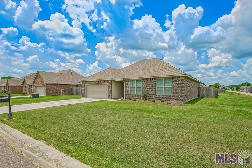 Homes for sale in Denham Springs, LA | 14079 Oakwilde Ave, Denham Springs, LA 70706 | MLS# BR2025010621