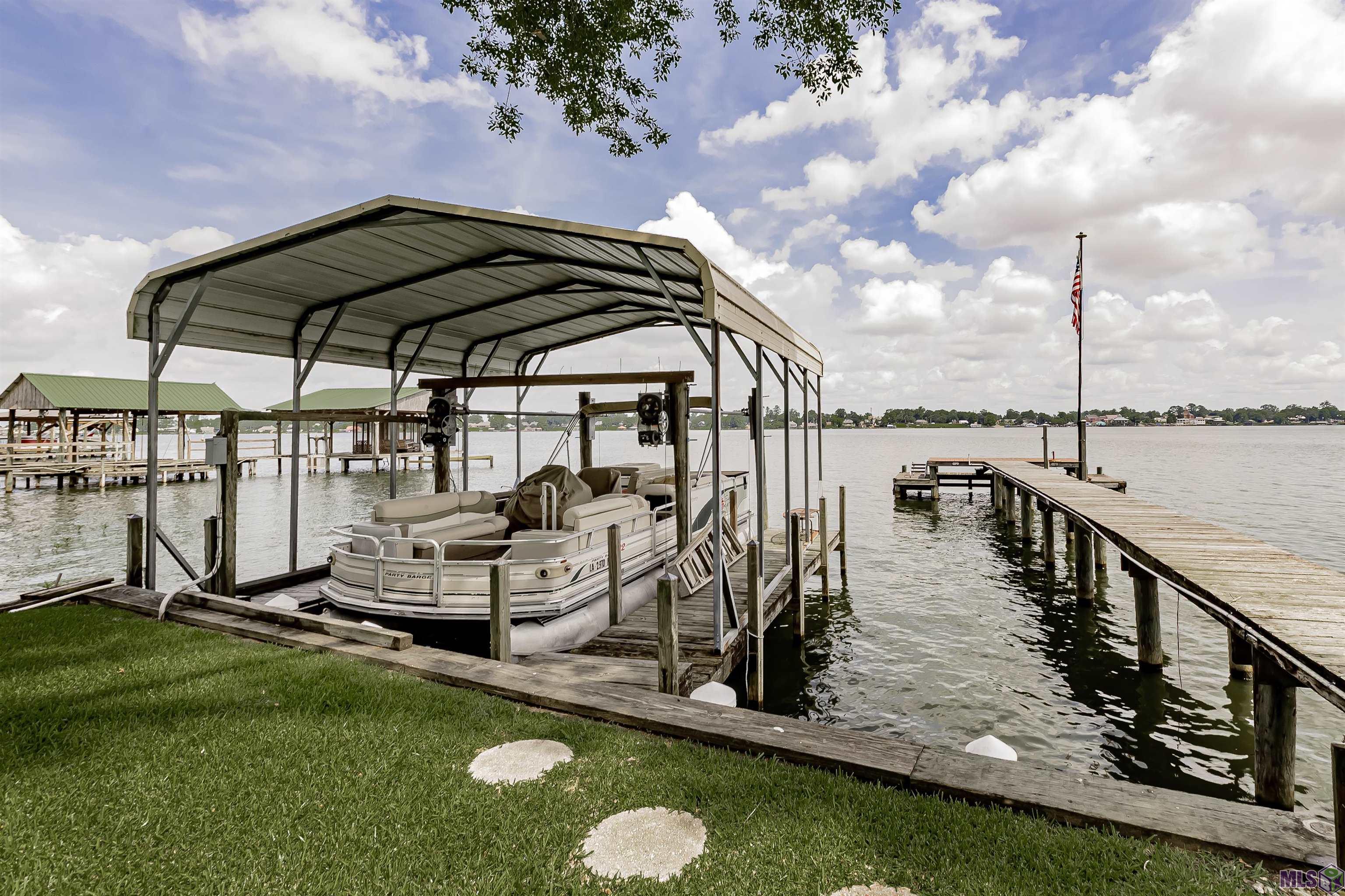 Homes for sale in Ventress, LA | 10261 Island Rd, Ventress, LA 70783 | MLS# BR2025010623