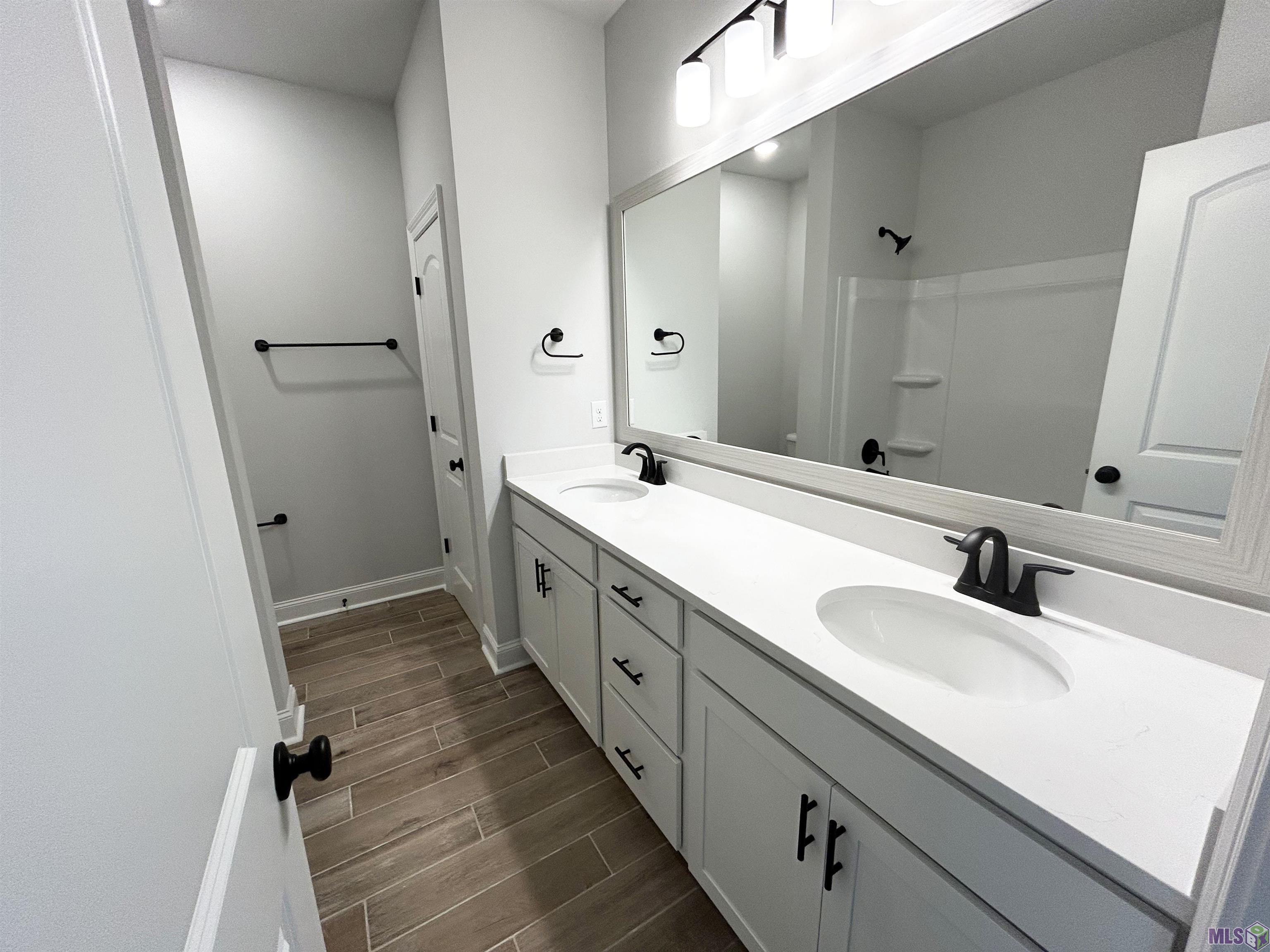 Homes for sale in Zachary, LA | 1517 Marshall Jones Sr Ave, Zachary, LA 70791 | MLS# BR2025010827