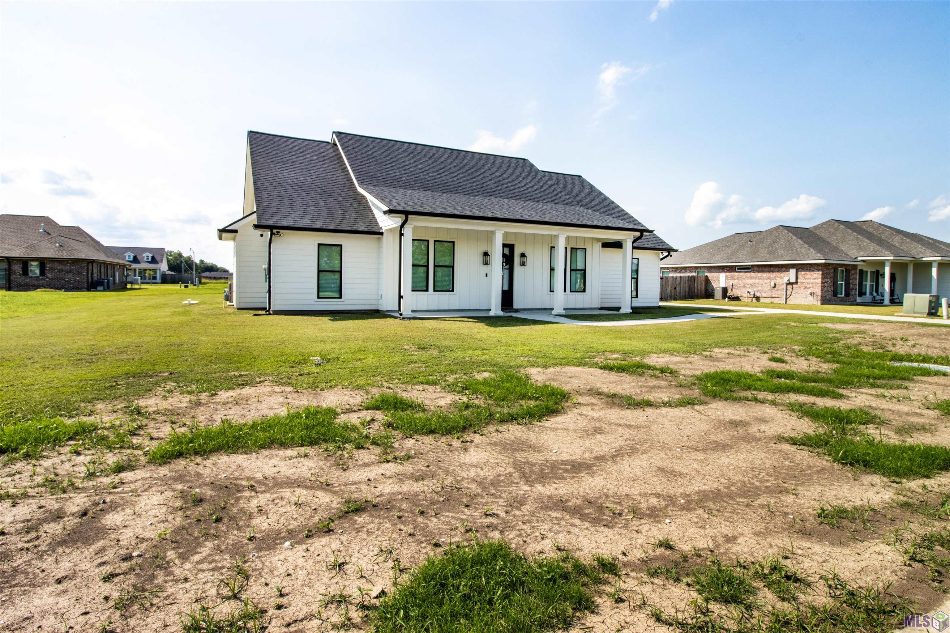 Homes for sale in Lockport, LA | 265 Bouverans Circle, Lockport, LA 70374 | MLS# BY2025010858