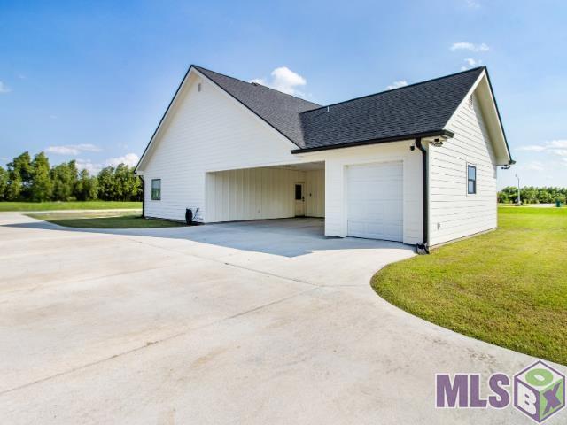 Homes for sale in Lockport, LA | 265 Bouverans Circle, Lockport, LA 70374 | MLS# BY2025010858