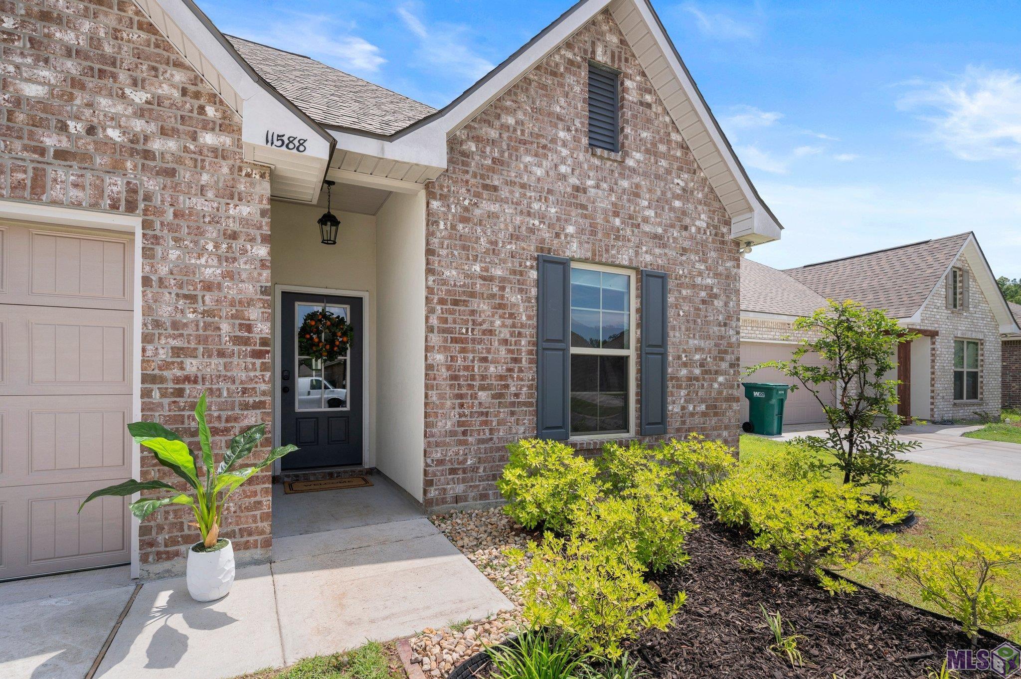 Homes for sale in Denham Springs, LA | 11588 Regal St, Denham Springs, LA 70726 | MLS# BR2025010860