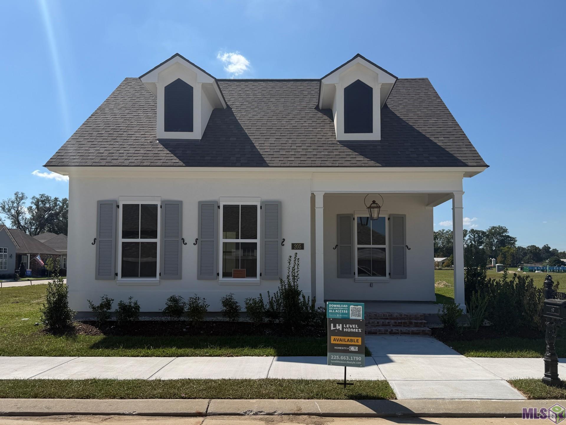 Homes for sale in Thibodaux, LA | 205 Queens Way, Thibodaux, LA 70301 | MLS# BR2025010938