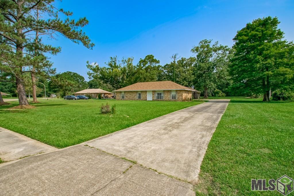 Homes for sale in Denham Springs, LA | 9743 Gene Buckle Ave, Denham Springs, LA 70726 | MLS# BR2025011173