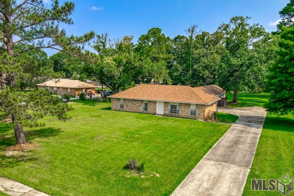 Homes for sale in Denham Springs, LA | 9743 Gene Buckle Ave, Denham Springs, LA 70726 | MLS# BR2025011173