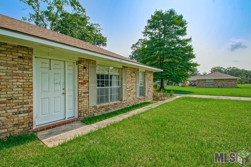 Homes for sale in Denham Springs, LA | 9743 Gene Buckle Ave, Denham Springs, LA 70726 | MLS# BR2025011173