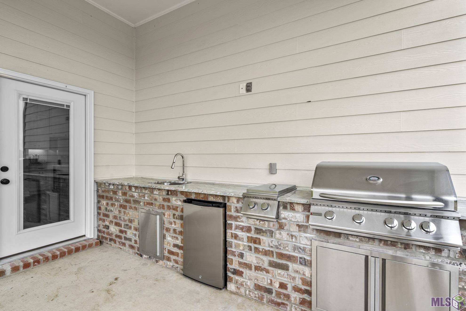 Homes for sale in Darrow, LA | 39532 Hernando De Soto Dr, Darrow, LA 70725 | MLS# BR2025011345