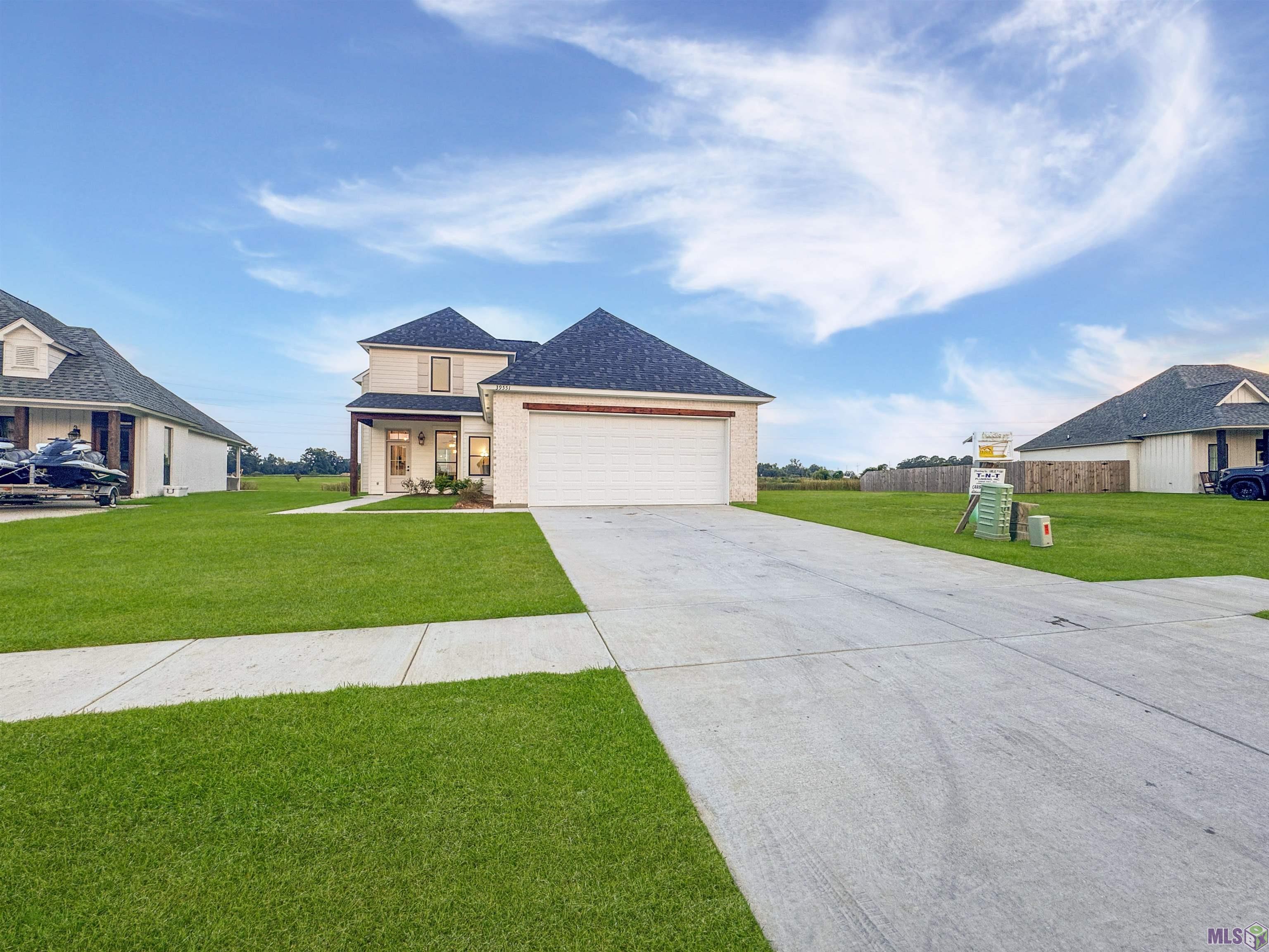 Homes for sale in Darrow, LA | 39551 Hernando De Soto Dr, Darrow, LA 70725 | MLS# BR2025011346