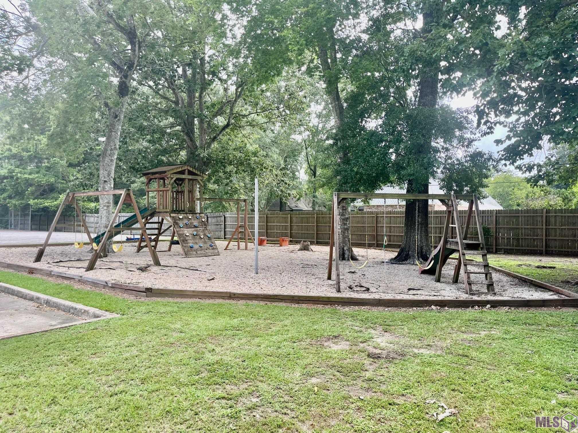 Homes for sale in Baton Rouge, LA | 7372 N Jefferson Pl Cir #43-D, Baton Rouge, LA 70809 | MLS# BR2025011537