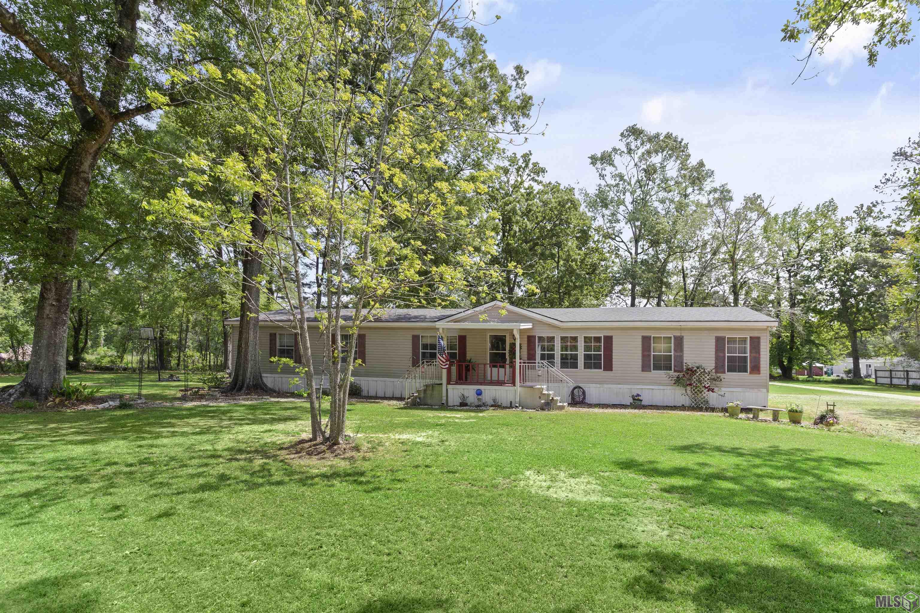 Homes for sale in Denham Springs, LA | 9553 Barber St, Denham Springs, LA 70706 | MLS# BR2025011565