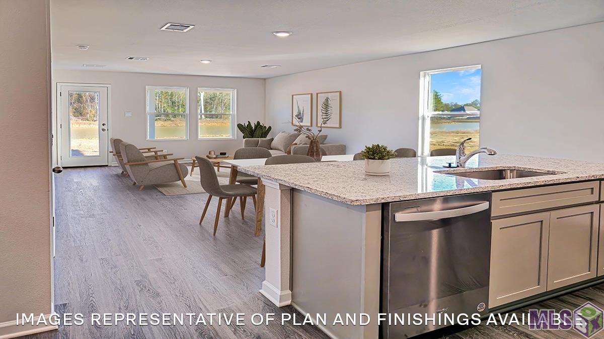 Homes for sale in Denham Springs, LA | 35582 Forest Manor Ave, Denham Springs, LA 70726 | MLS# BR2025011637