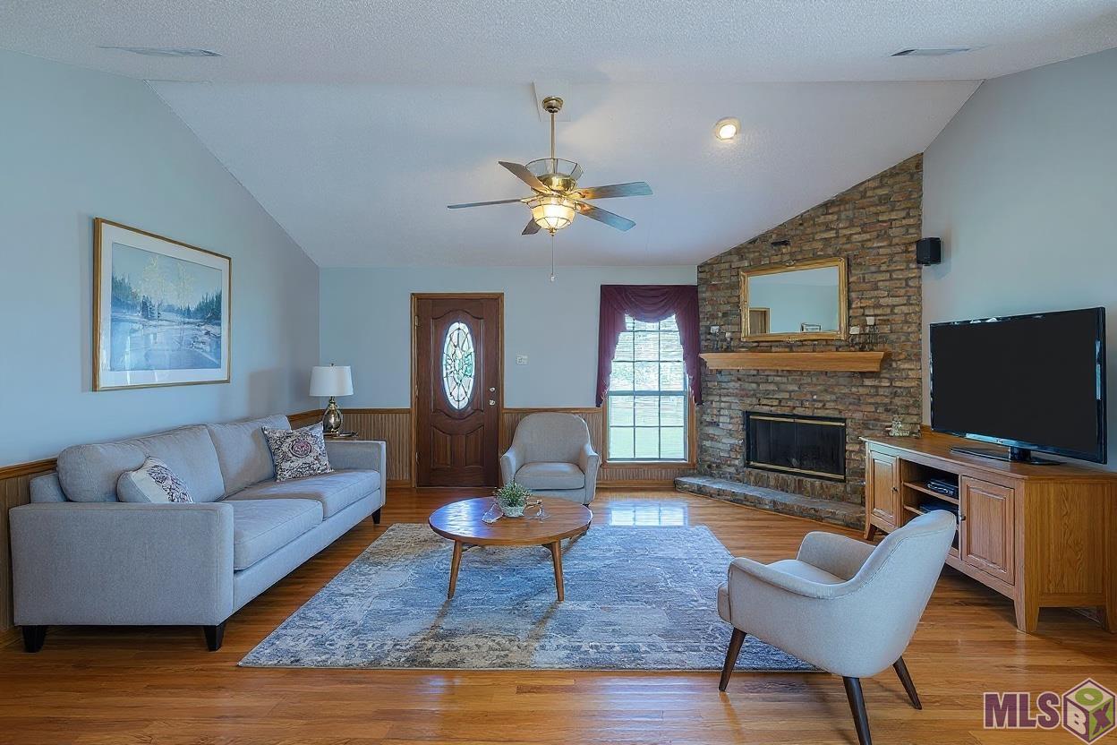 Homes for sale in Thibodaux, LA | 100 Farmer Lane, Thibodaux, LA 70301 | MLS# BY2025011737