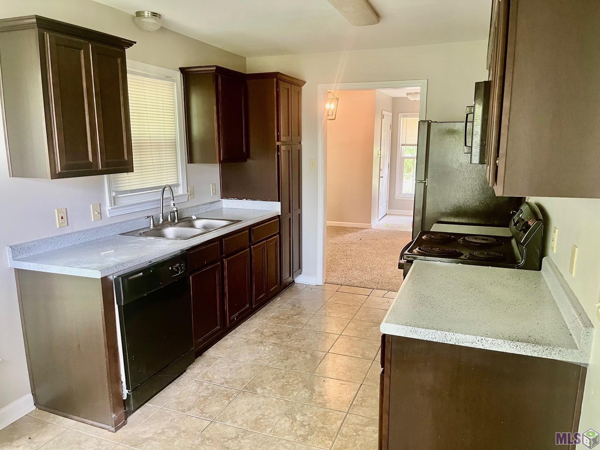 Homes for sale in Baton Rouge, LA | 7824 Jefferson Pl Blvd #14-C, Baton Rouge, LA 70809 | MLS# BR2025011869