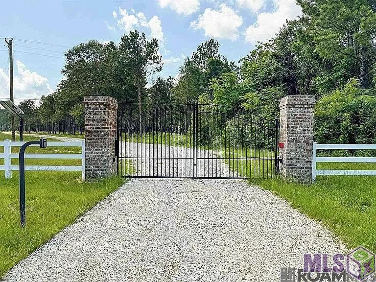 Homes for sale in Denham Springs, LA | Tract C La Hwy 16, Denham Springs, LA 70706 | MLS# BR2025012001