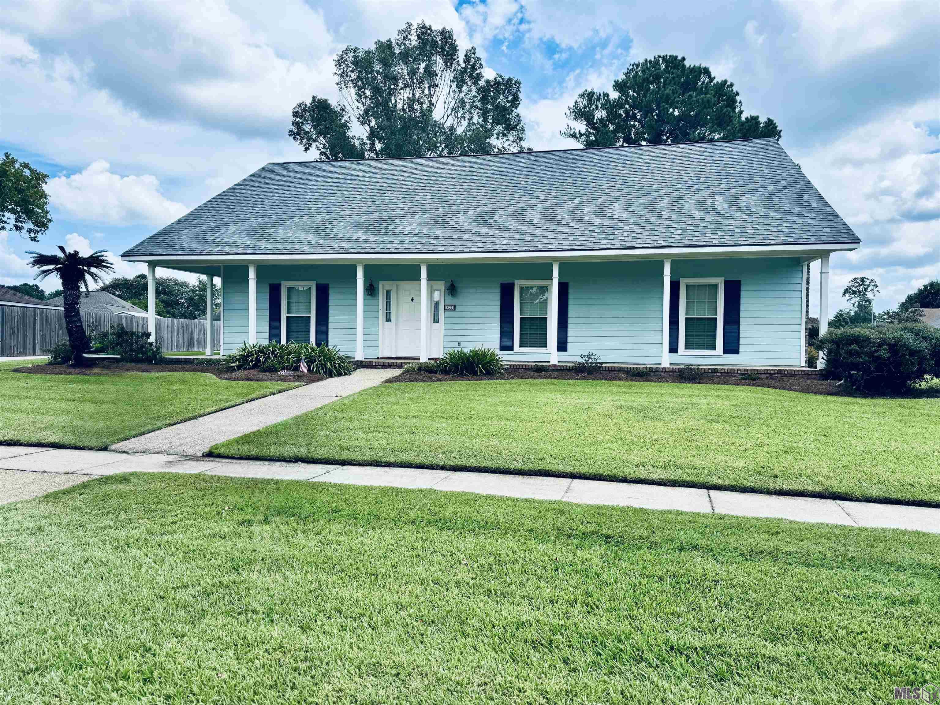 Homes for sale in Baton Rouge, LA | 14031 Gattinburg Ave, Baton Rouge, LA 70817 | MLS# BR2025012054