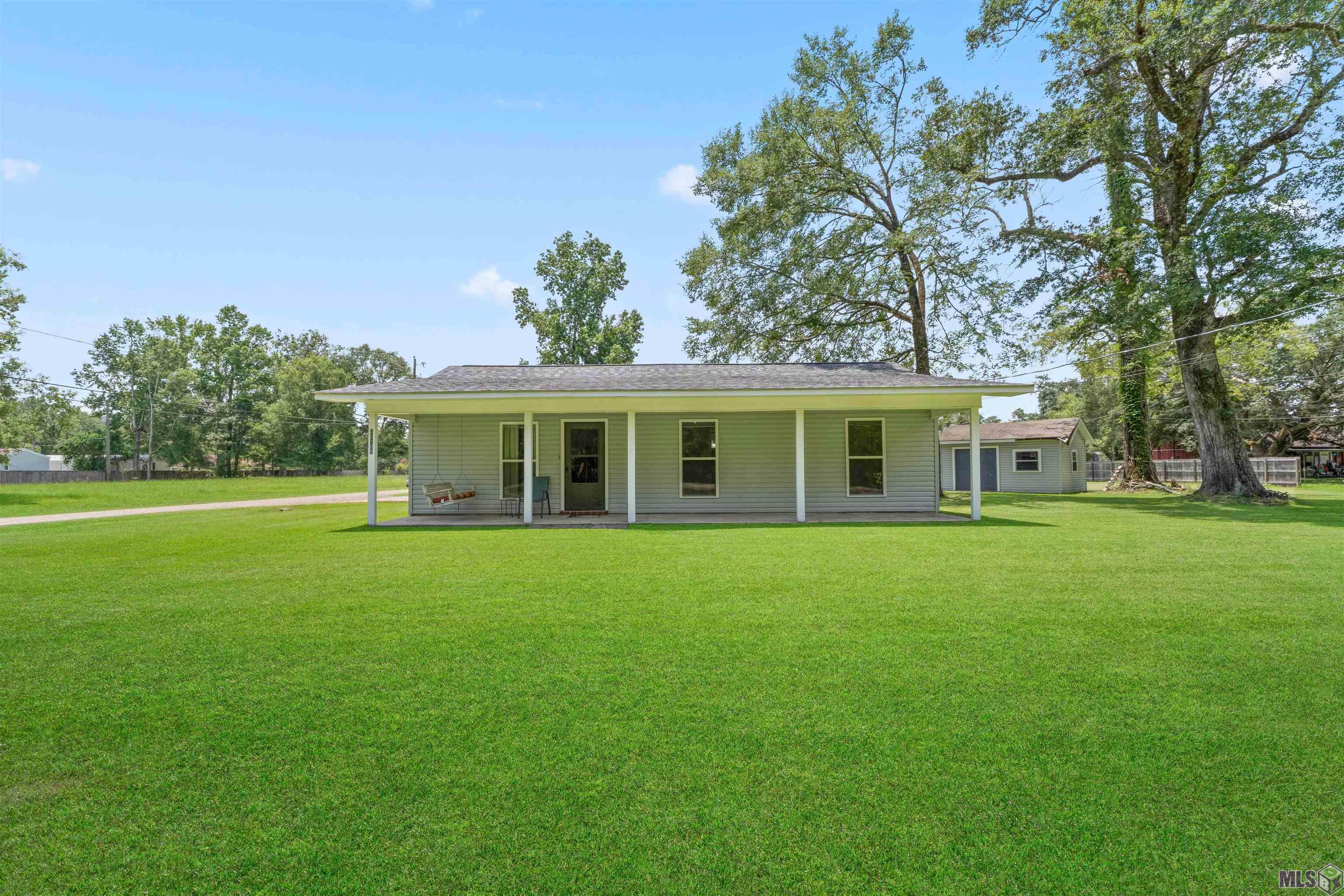 Homes for sale in Denham Springs, LA | 32189 Linder Rd, Denham Springs, LA 70726 | MLS# BR2025012244
