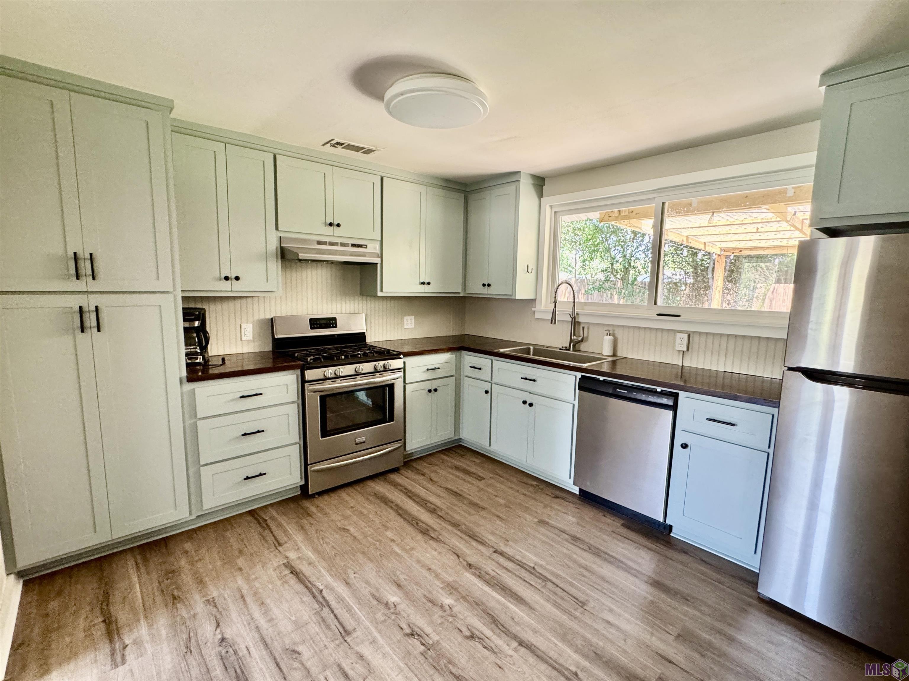 Homes for sale in Denham Springs, LA | 126 N River Rd, Denham Springs, LA 70726 | MLS# BR2025012591