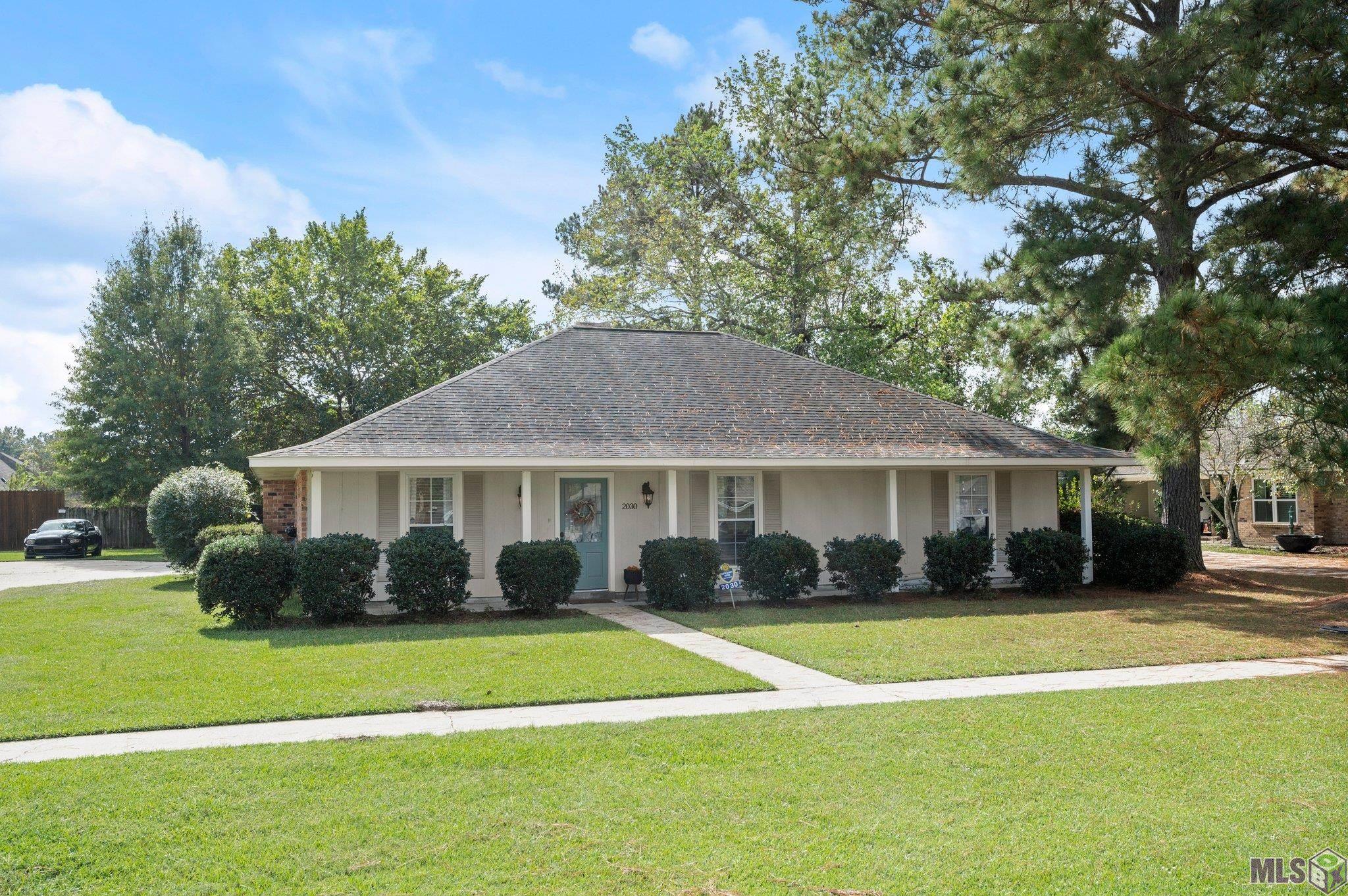 Homes for sale in Zachary, LA | 2030 W George St, Zachary, LA 70791 | MLS# BR2025012725