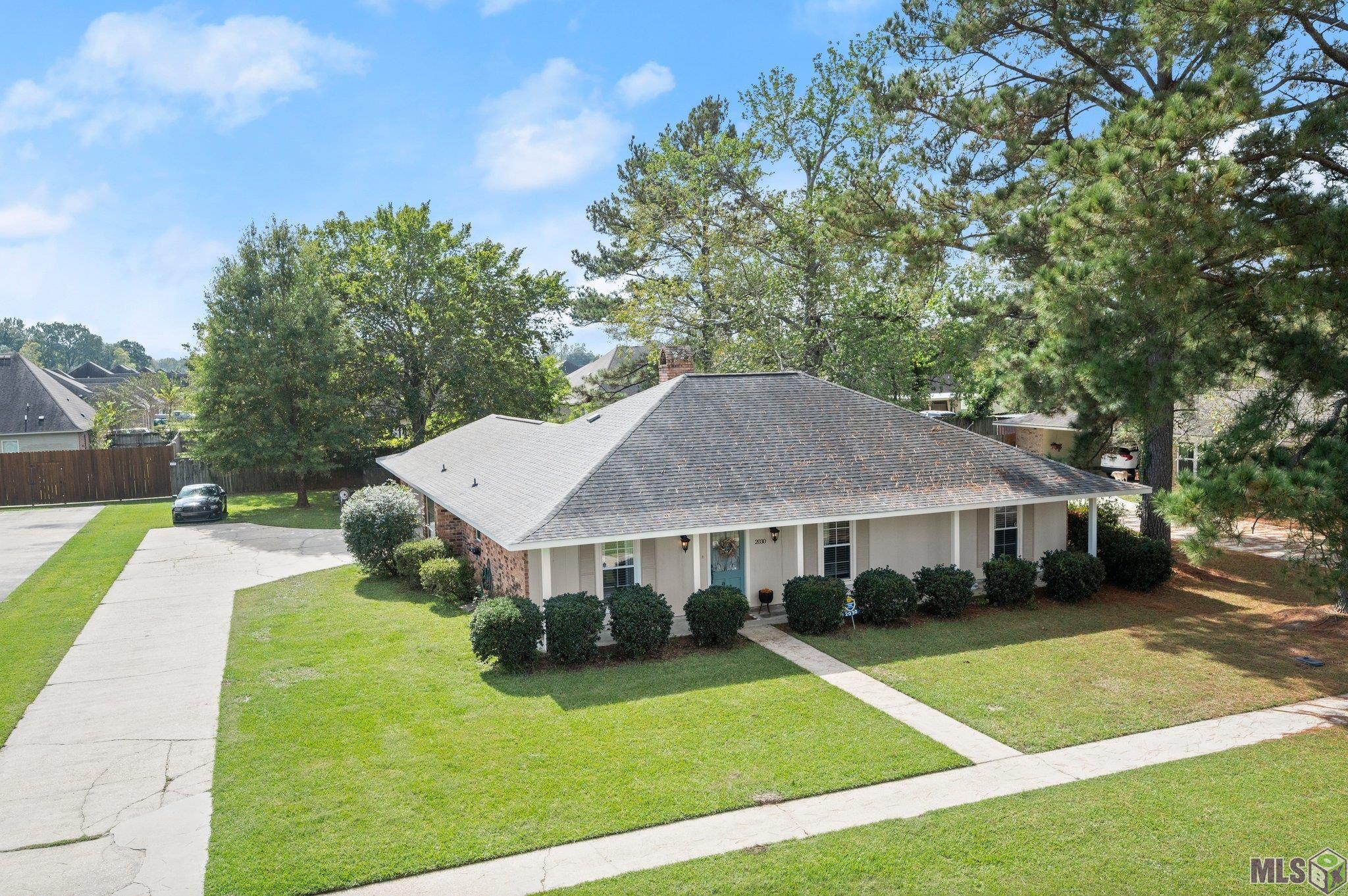 Homes for sale in Zachary, LA | 2030 W George St, Zachary, LA 70791 | MLS# BR2025012725