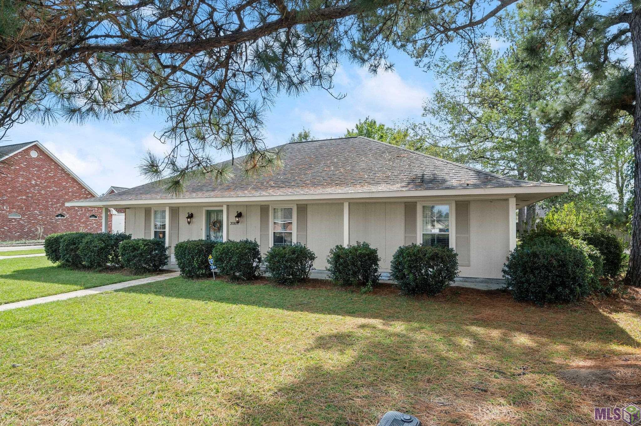 Homes for sale in Zachary, LA | 2030 W George St, Zachary, LA 70791 | MLS# BR2025012725