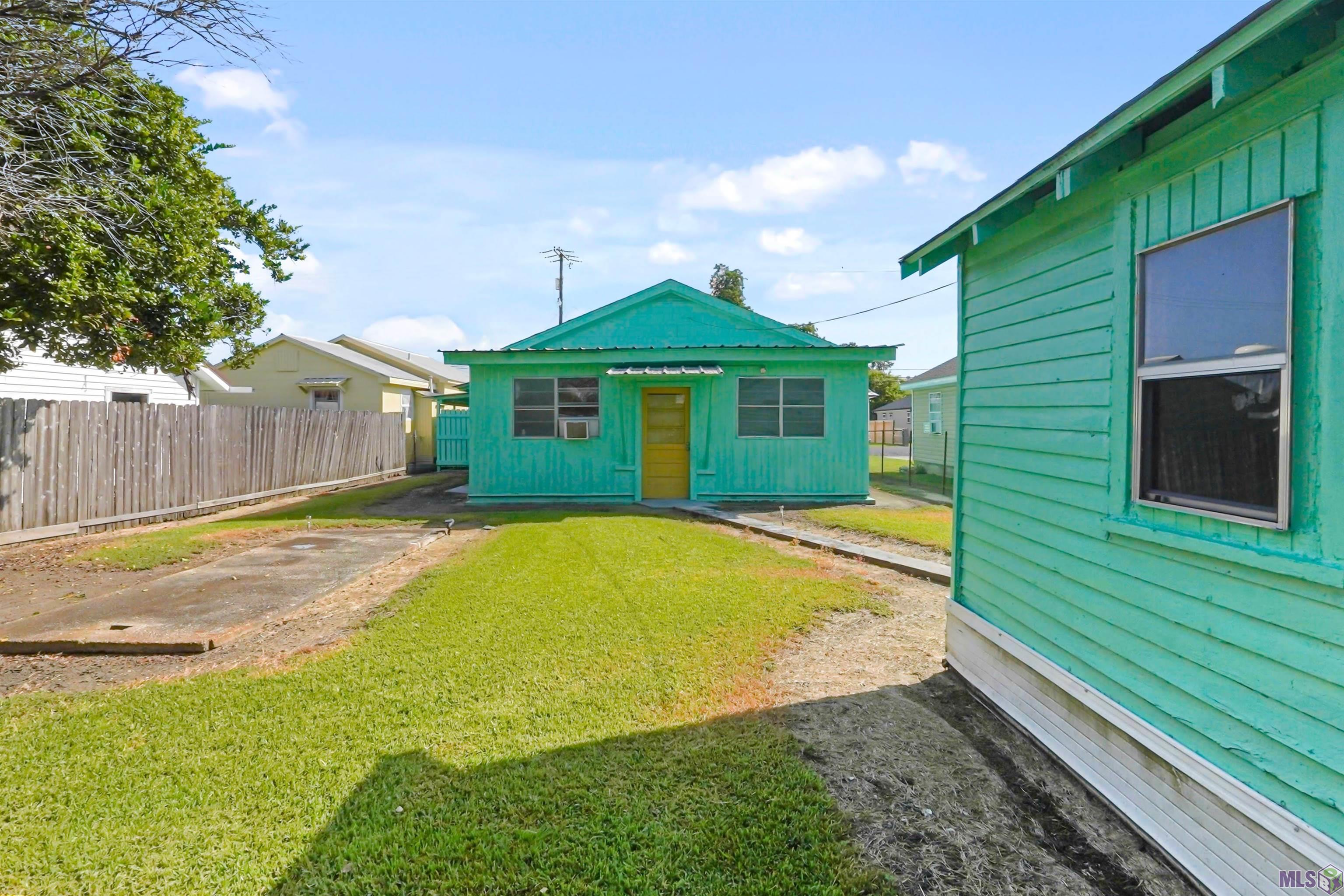 Homes for sale in Thibodaux, LA | 210 E 10th St, Thibodaux, LA 70301 | MLS# BY2025012928