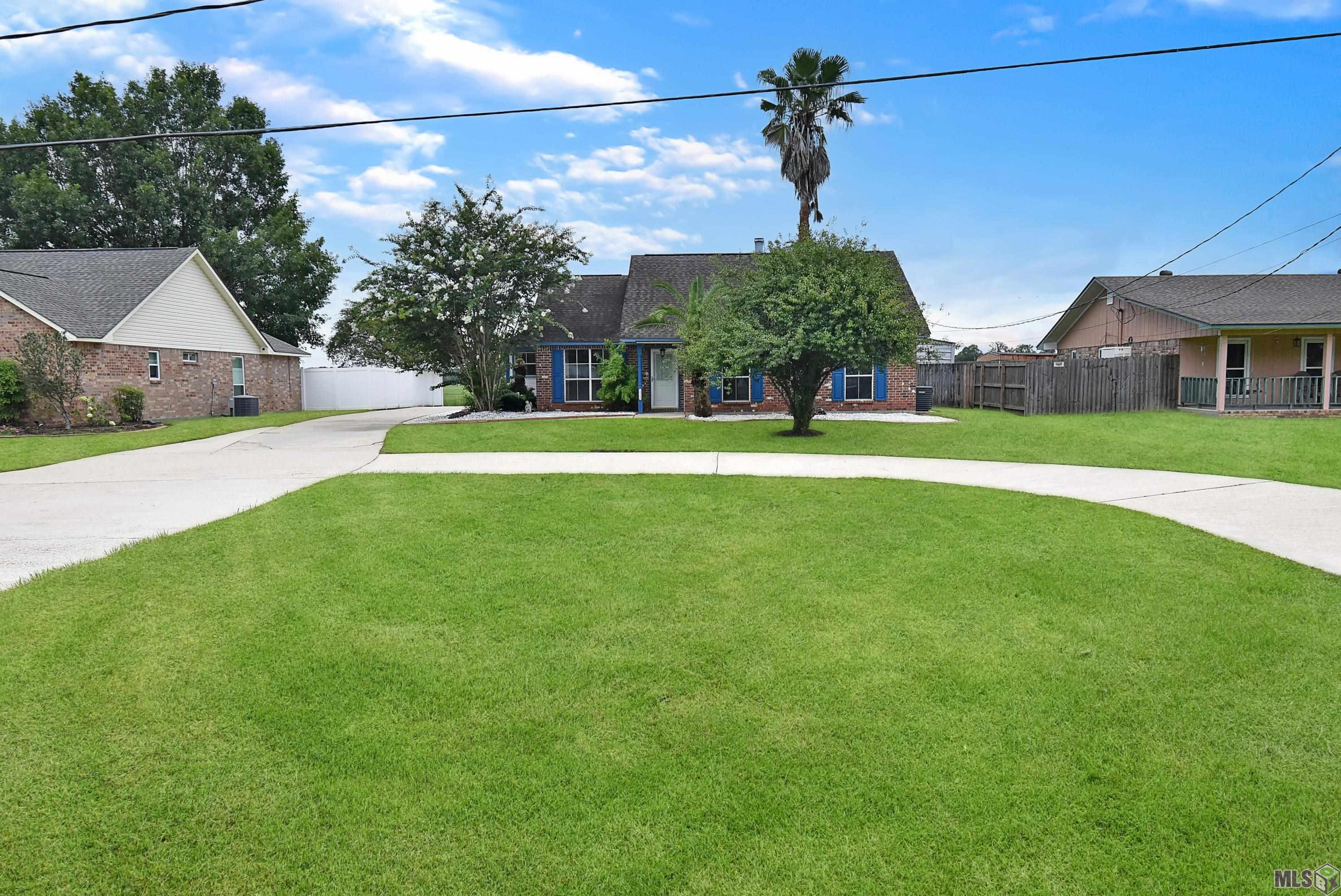 Homes for sale in Gonzales, LA | 10290 Lake Park Ave, Gonzales, LA 70737 | MLS# BR2025013042