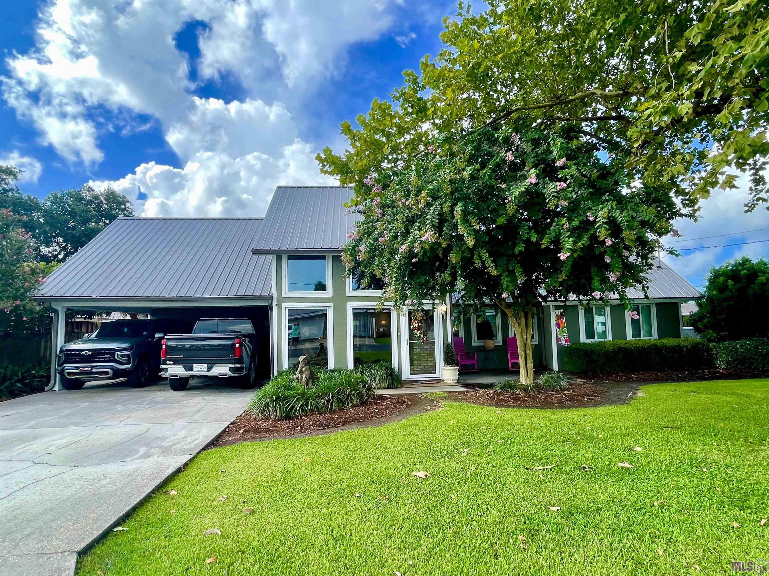 Homes for sale in Cut Off, LA | 240 East 87th Street, Cut Off, LA 70345 | MLS# BY2025013045