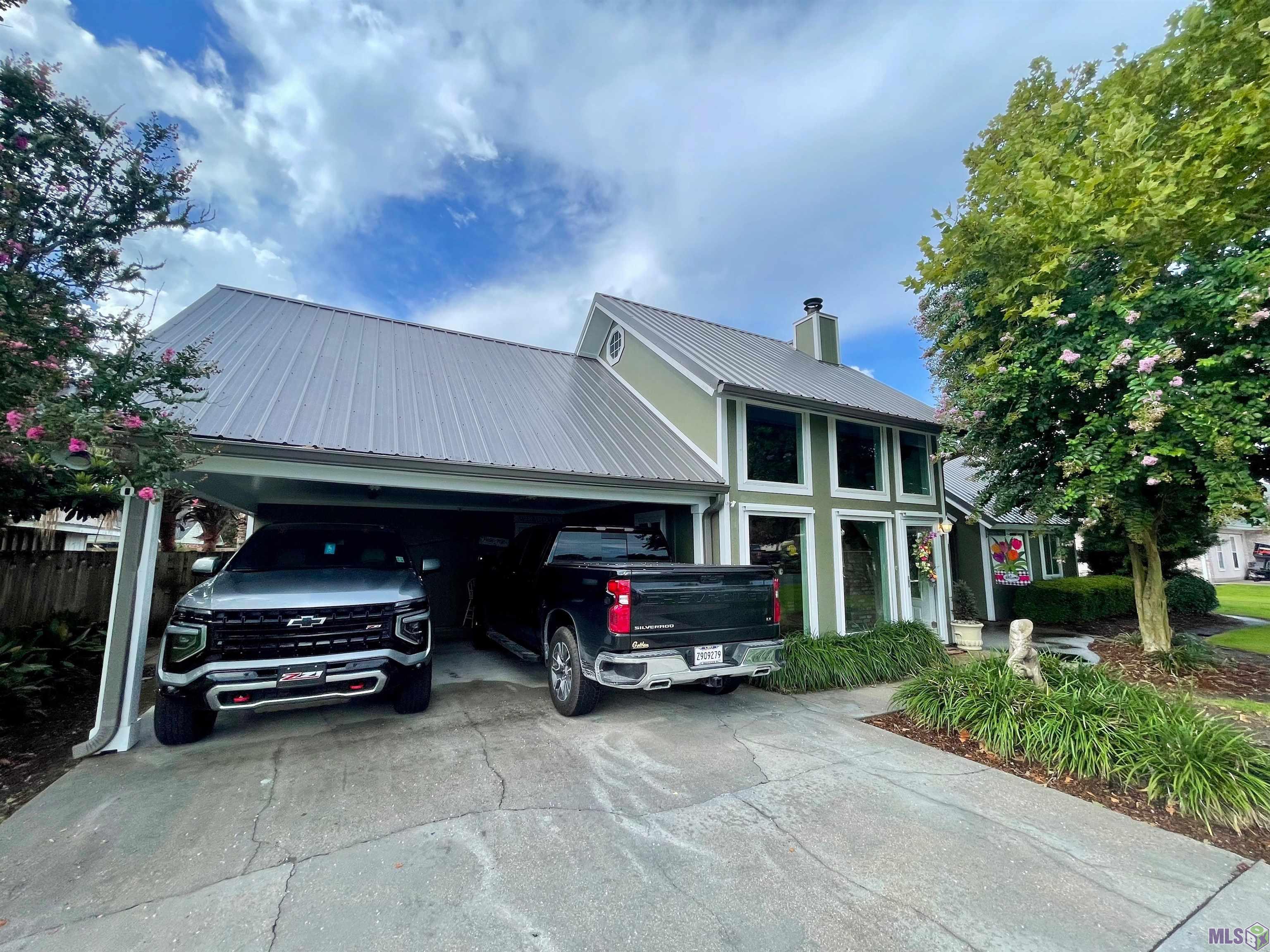 Homes for sale in Cut Off, LA | 240 East 87th Street, Cut Off, LA 70345 | MLS# BY2025013045