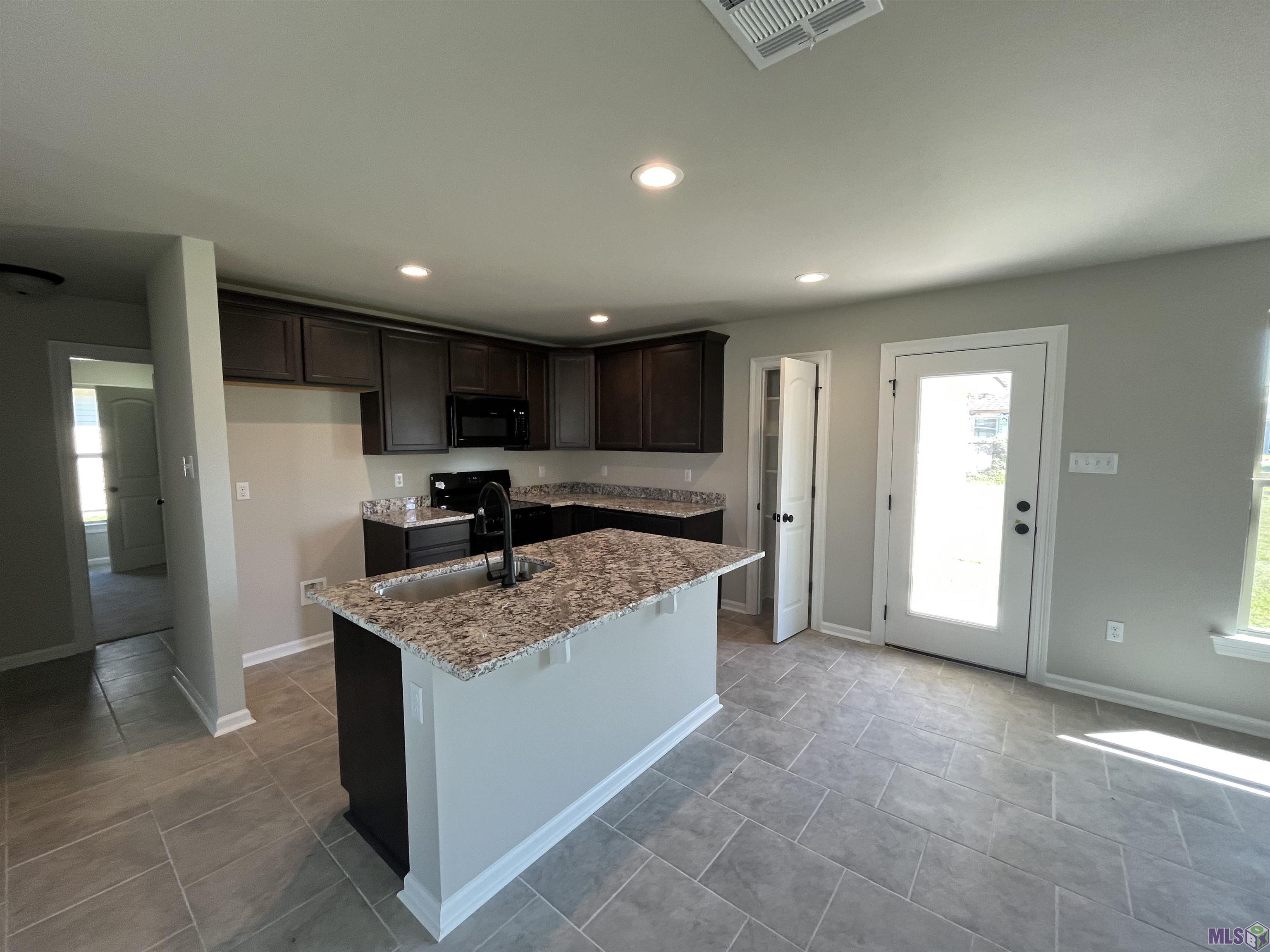 Homes for sale in Thibodaux, LA | 332 Settlers Run Dr, Thibodaux, LA 70301 | MLS# BY2025013091