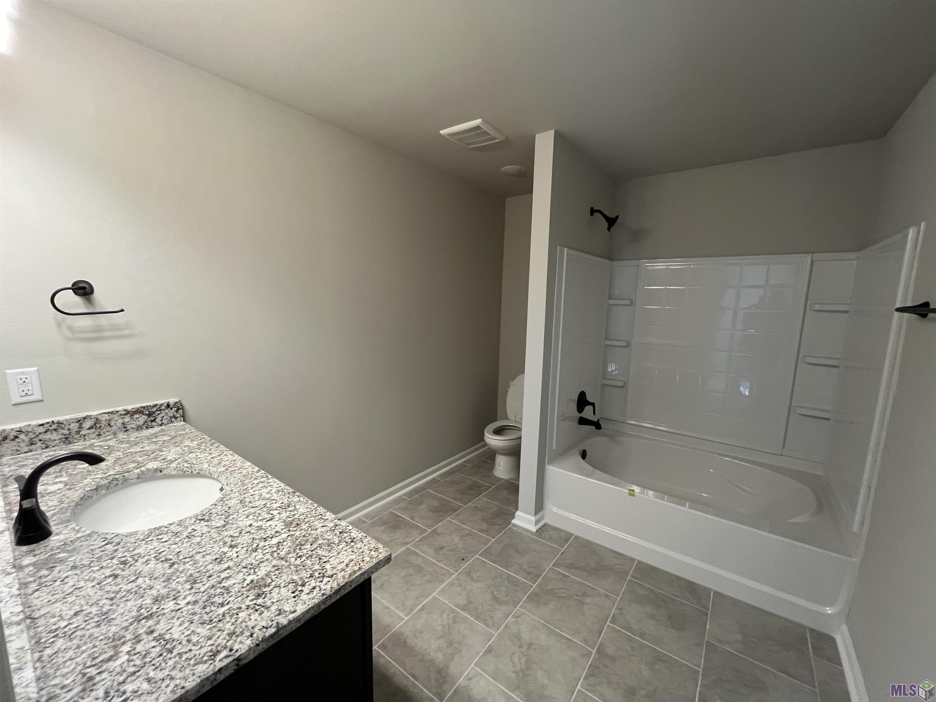 Homes for sale in Thibodaux, LA | 332 Settlers Run Dr, Thibodaux, LA 70301 | MLS# BY2025013091