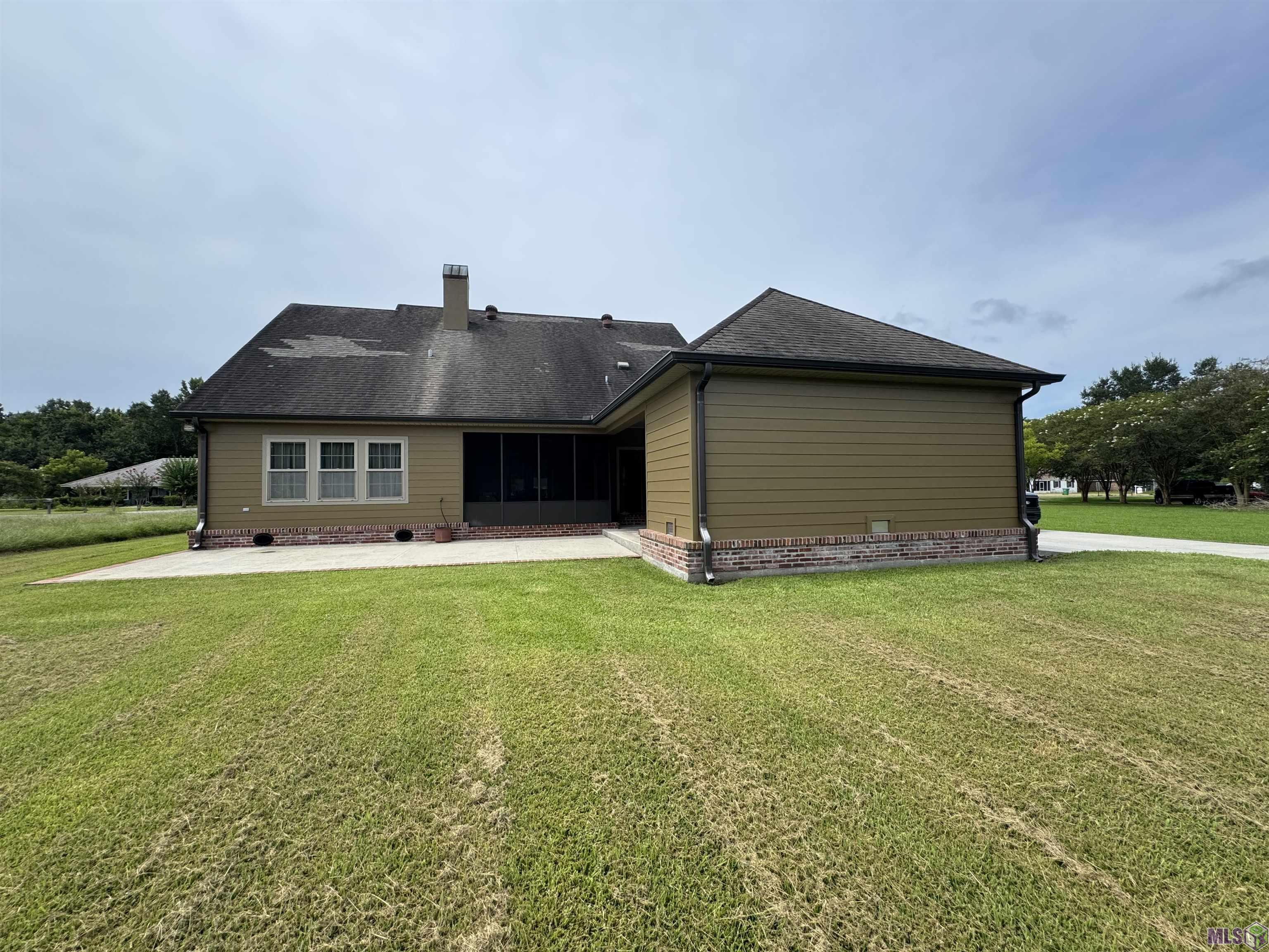 Homes for sale in Morgan, LA | 164 Country Village Dr, Morgan, LA 70380 | MLS# BY2025013217