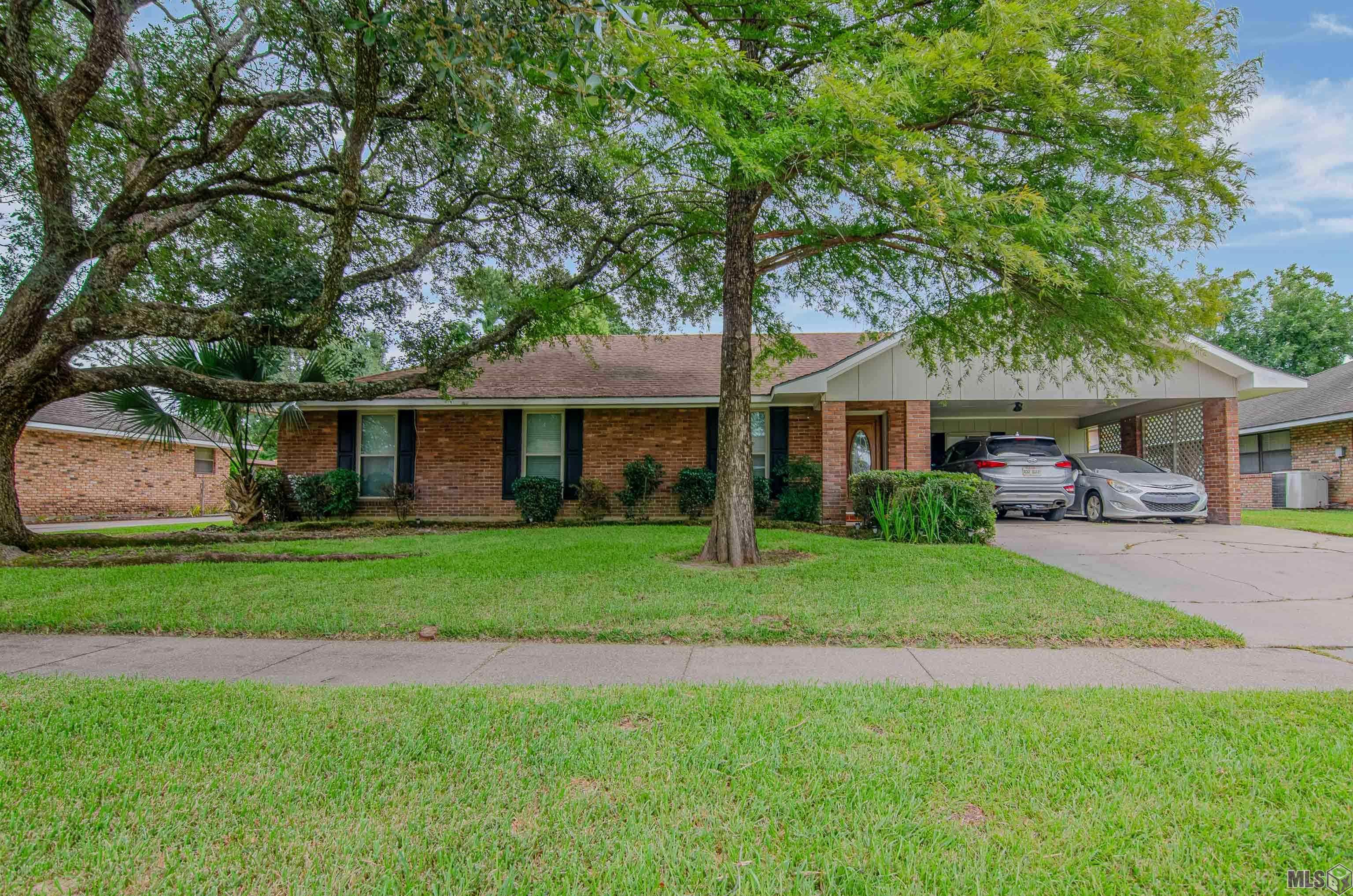 Homes for sale in Baton Rouge, LA | 3442 Edgemont Dr, Baton Rouge, LA 70814 | MLS# BR2025013484