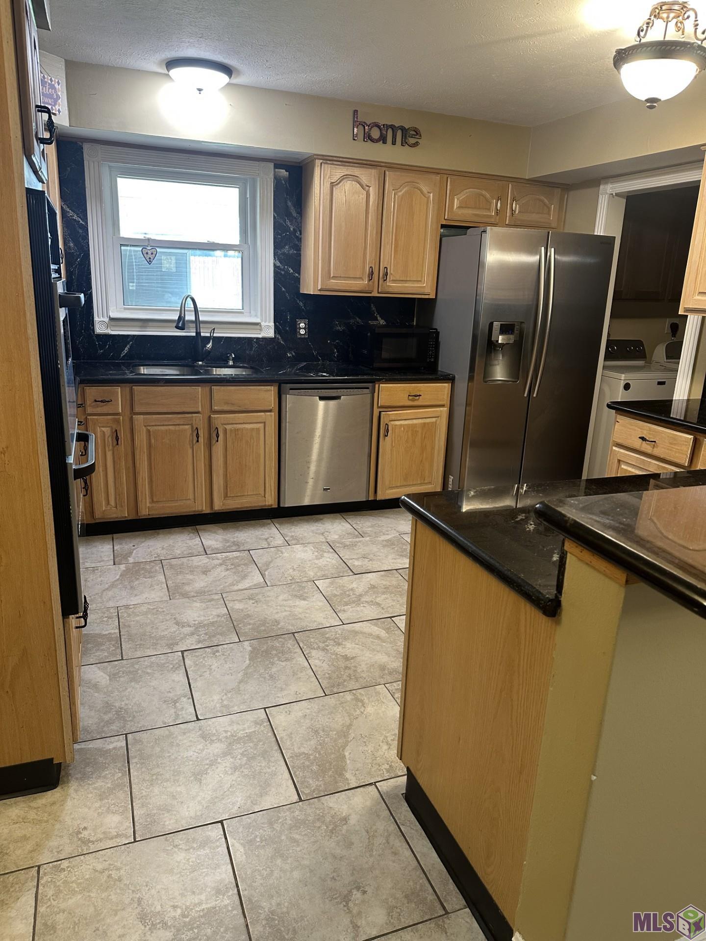 Homes for sale in Kenner, LA | 440 Holy Cross Pl, Kenner, LA 70065 | MLS# BR2025013797