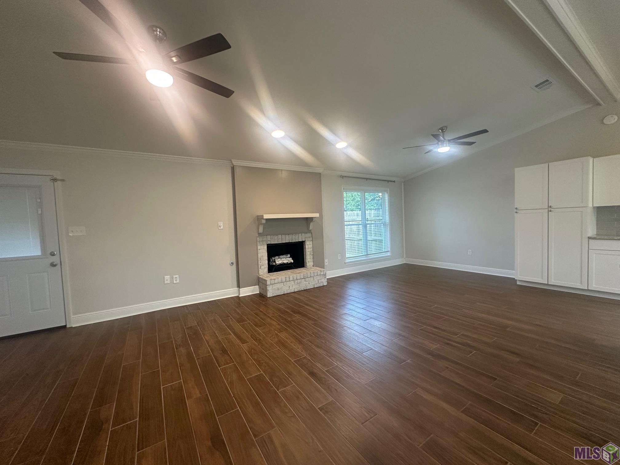 Homes for sale in Baton Rouge, LA | 7806 Board Dr, Baton Rouge, LA 70817 | MLS# BR2025014001