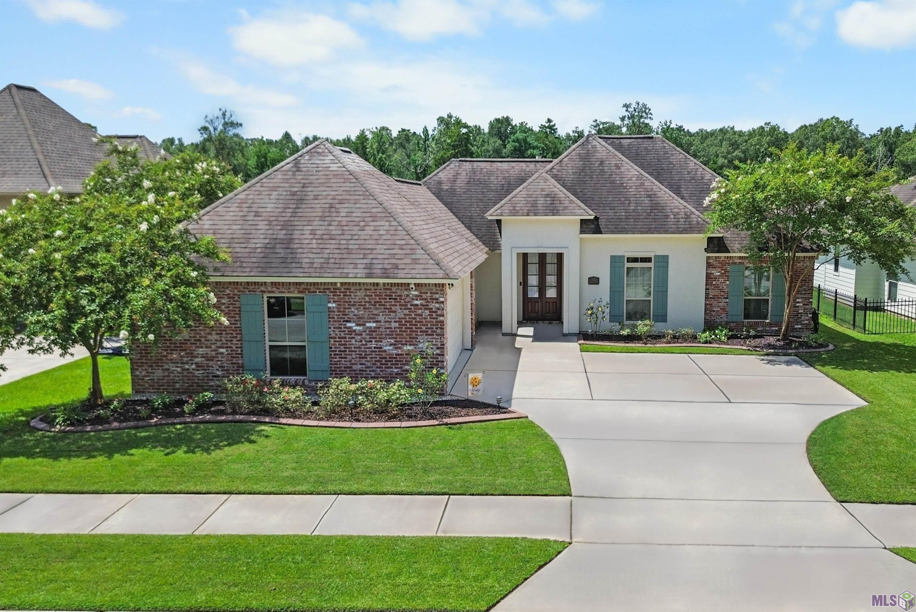 Homes for sale in Greenwell Springs, LA | 17036 Bentons Ferry Ave, Greenwell Springs, LA 70739 | MLS# BR2025014082