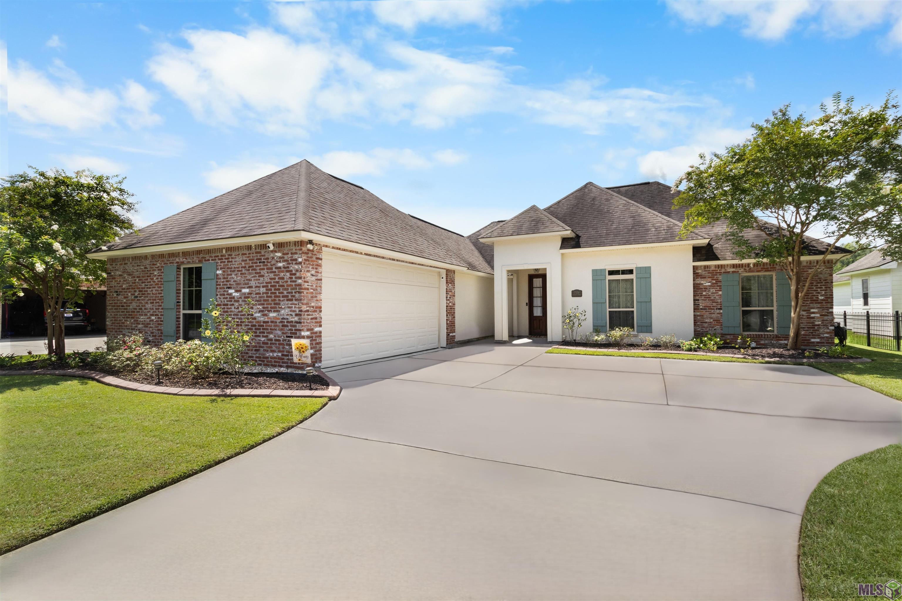 Homes for sale in Greenwell Springs, LA | 17036 Bentons Ferry Ave, Greenwell Springs, LA 70739 | MLS# BR2025014082