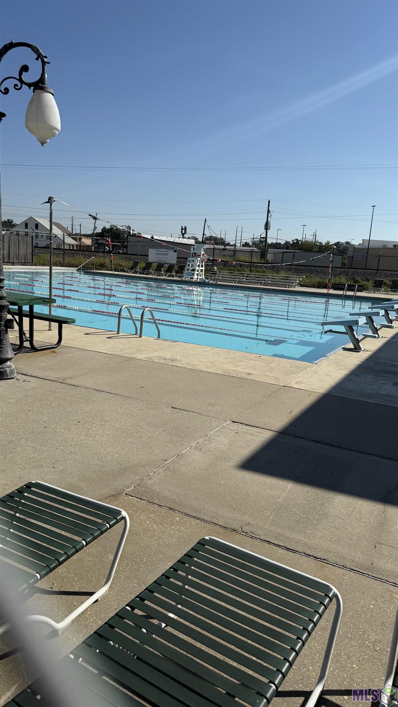 Homes for sale in Gonzales, LA | 515 S Iberville Ave, Gonzales, LA 70737 | MLS# BR2025014176