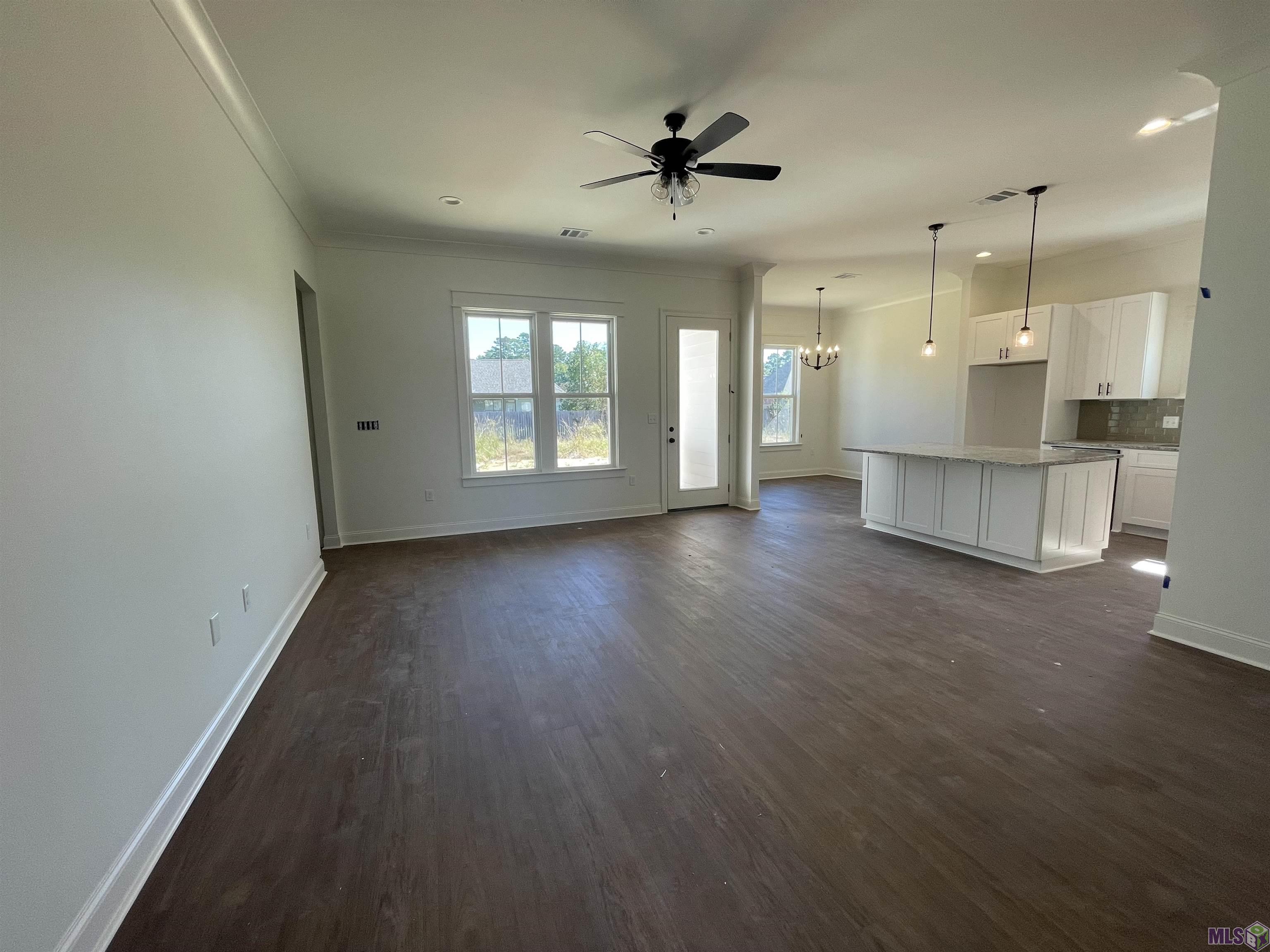 Homes for sale in Denham Springs, LA | 33978 Highlandia Dr, Denham Springs, LA 70706 | MLS# BR2025014174