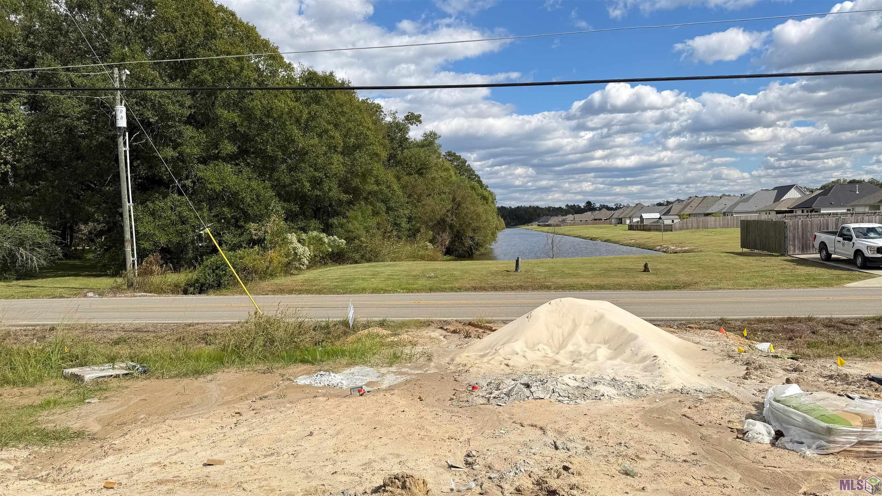 Homes for sale in Denham Springs, LA | 31531 Dunn Rd, Denham Springs, LA 70726 | MLS# BR2025014190