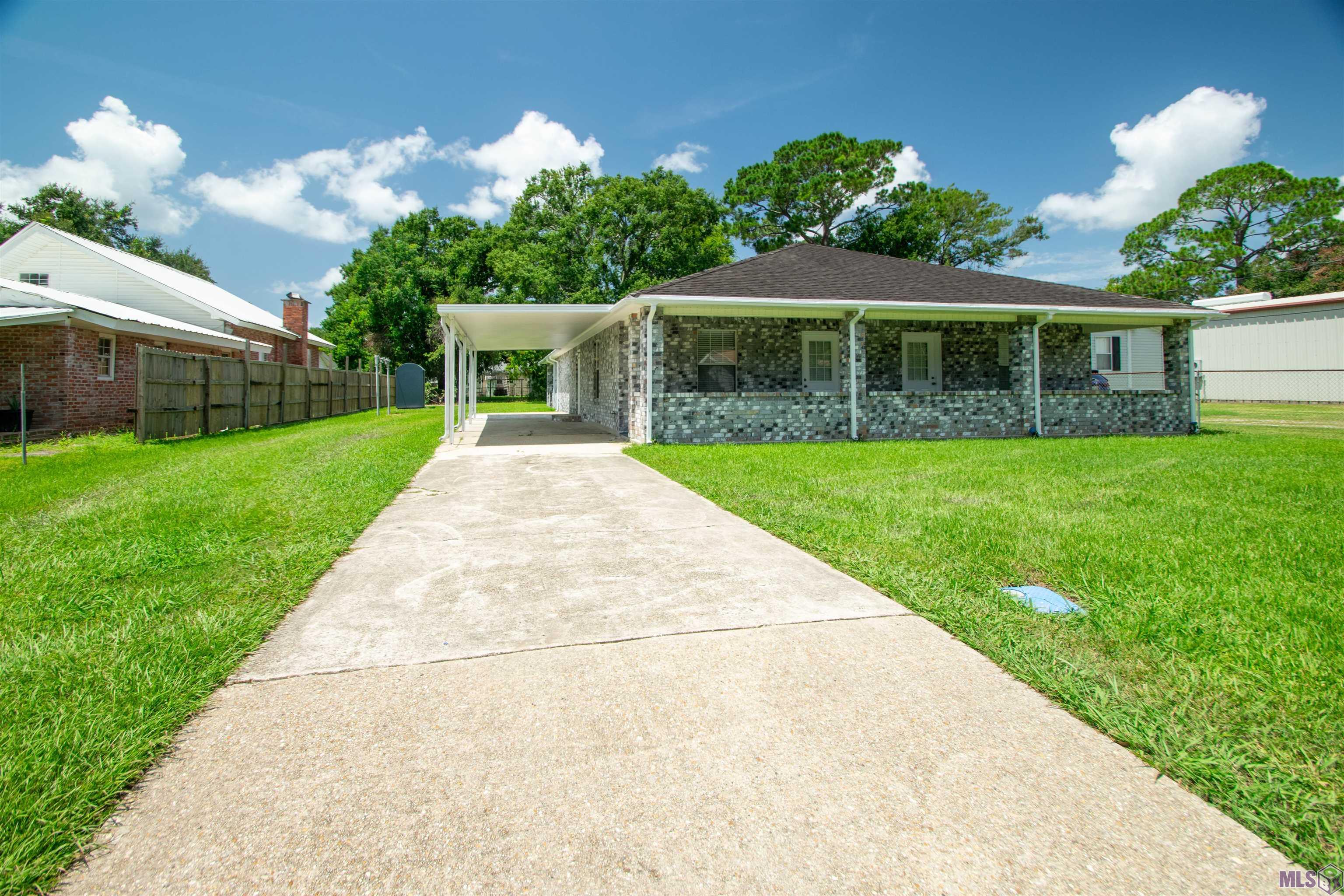 Homes for sale in Bayou Vista, LA | 164 Jupiter St, Bayou Vista, LA 70380 | MLS# BY2025014242