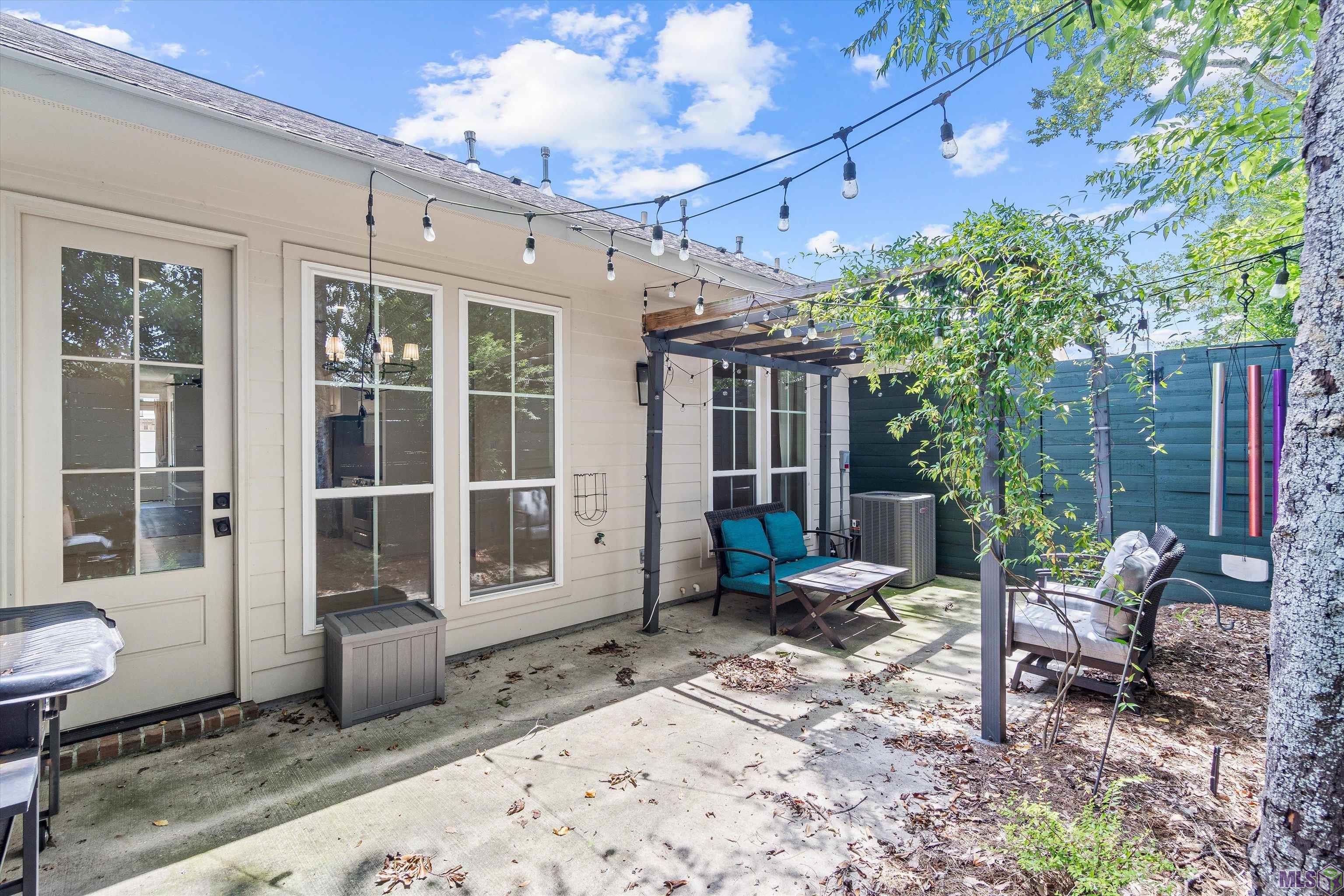 Homes for sale in Baton Rouge, LA | 428 Saint Thomas Ln, Baton Rouge, LA 70806 | MLS# BR2025014548