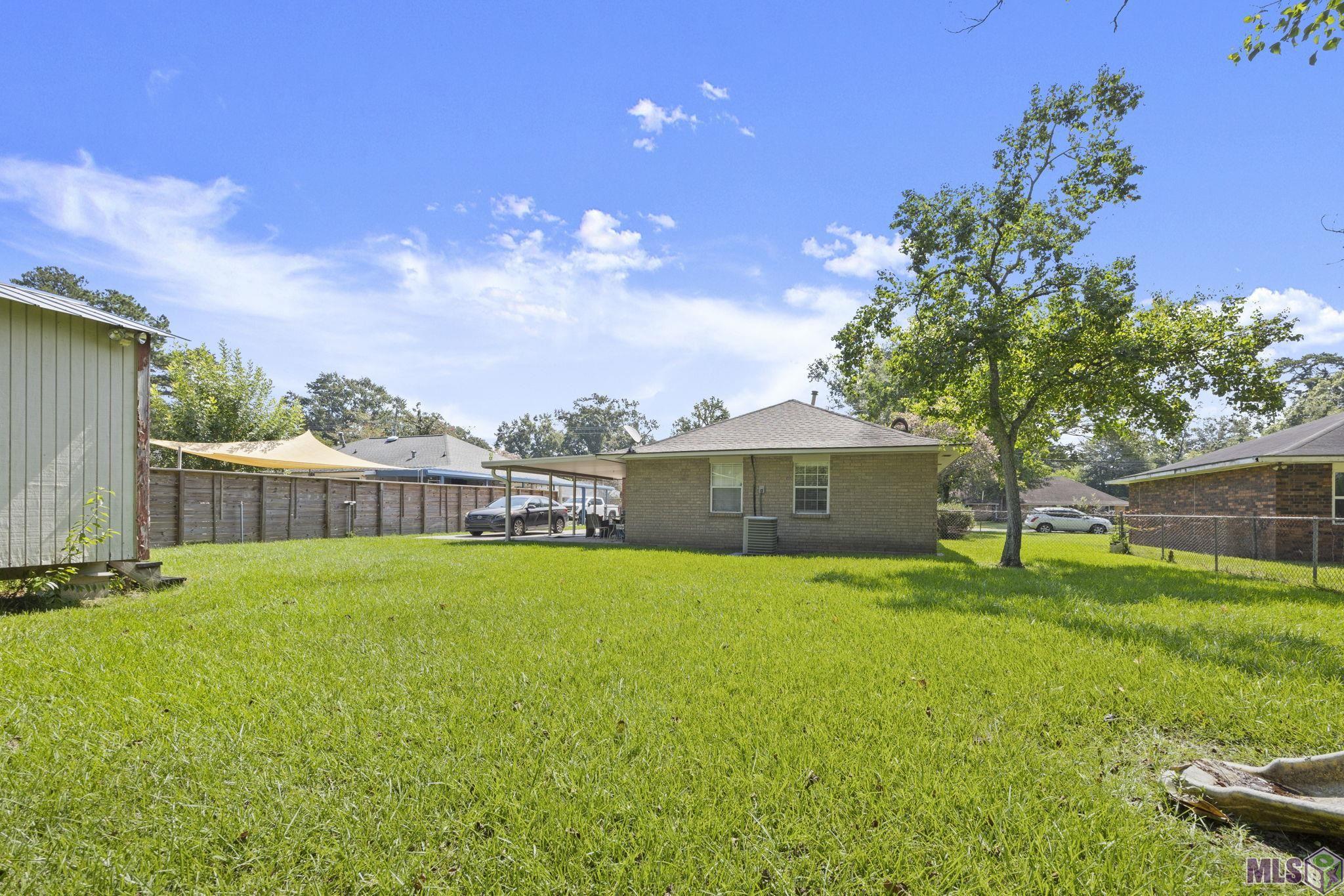 Homes for sale in Denham Springs, LA | 2149 Connie Dr, Denham Springs, LA 70726 | MLS# BR2025014556