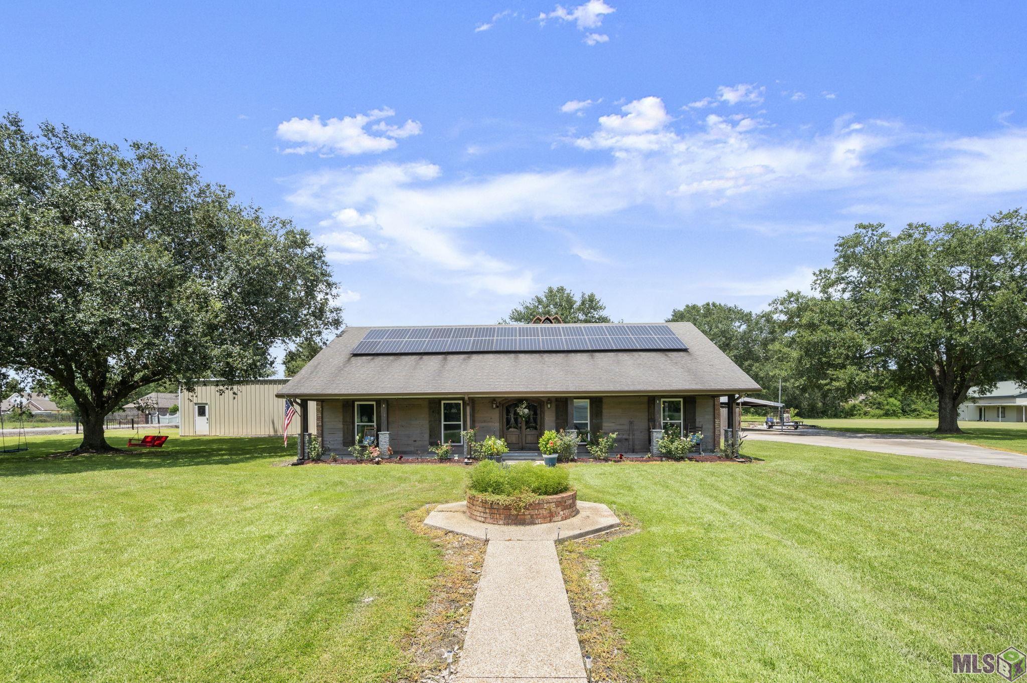 Homes for sale in Prairieville, LA | 40030 Bud Broussard Rd, Prairieville, LA 70769 | MLS# BR2025014587