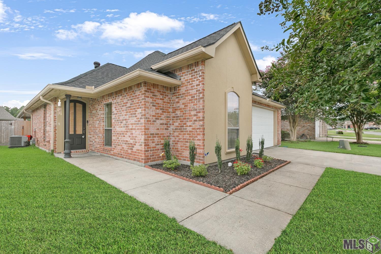 Homes for sale in Denham Springs, LA | 11436 Rossow Ct, Denham Springs, LA 70726 | MLS# BR2025014606