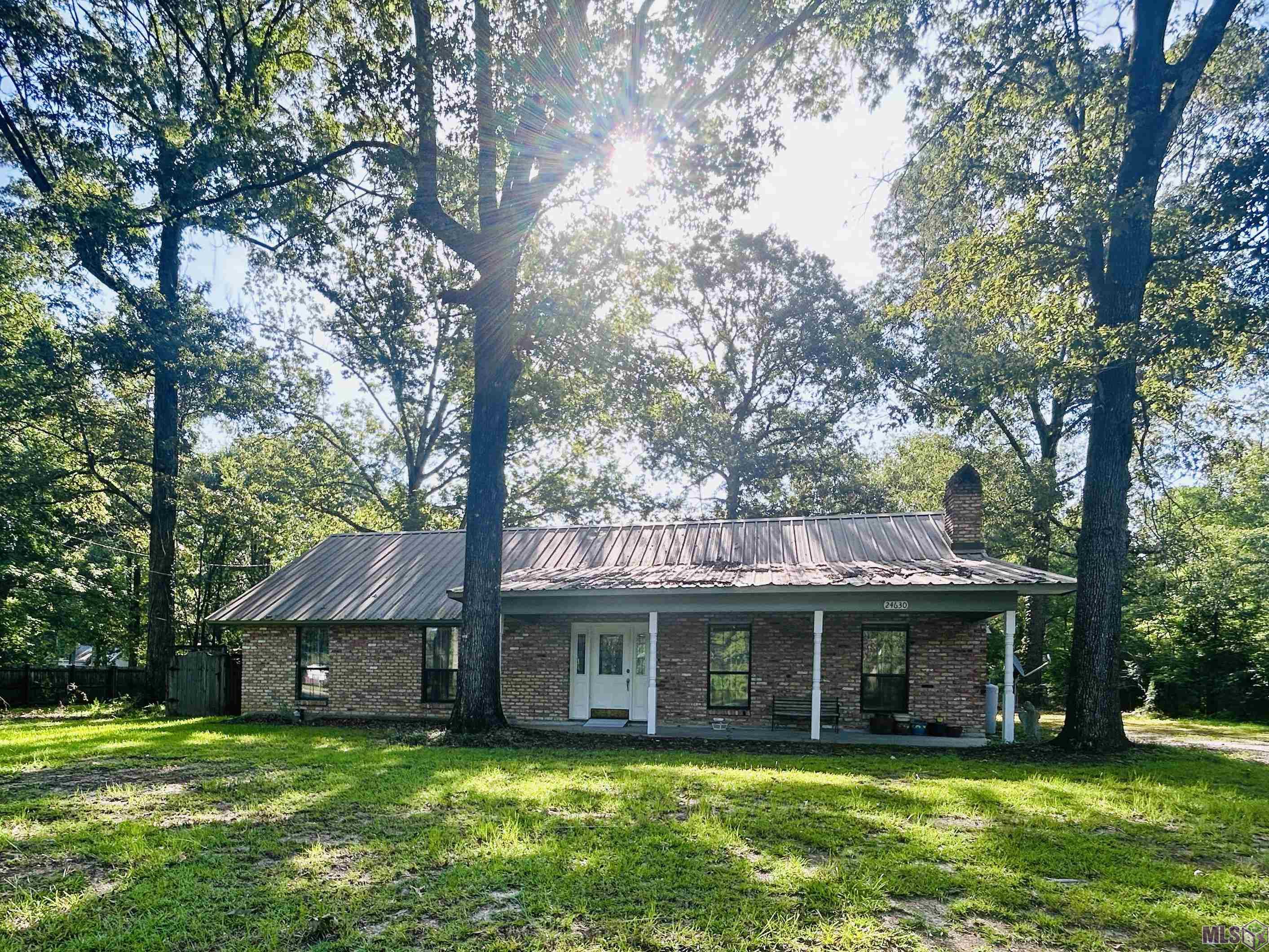 Homes for sale in Denham Springs, LA | 24630 Kenneth Dr, Denham Springs, LA 70726 | MLS# BR2025014871