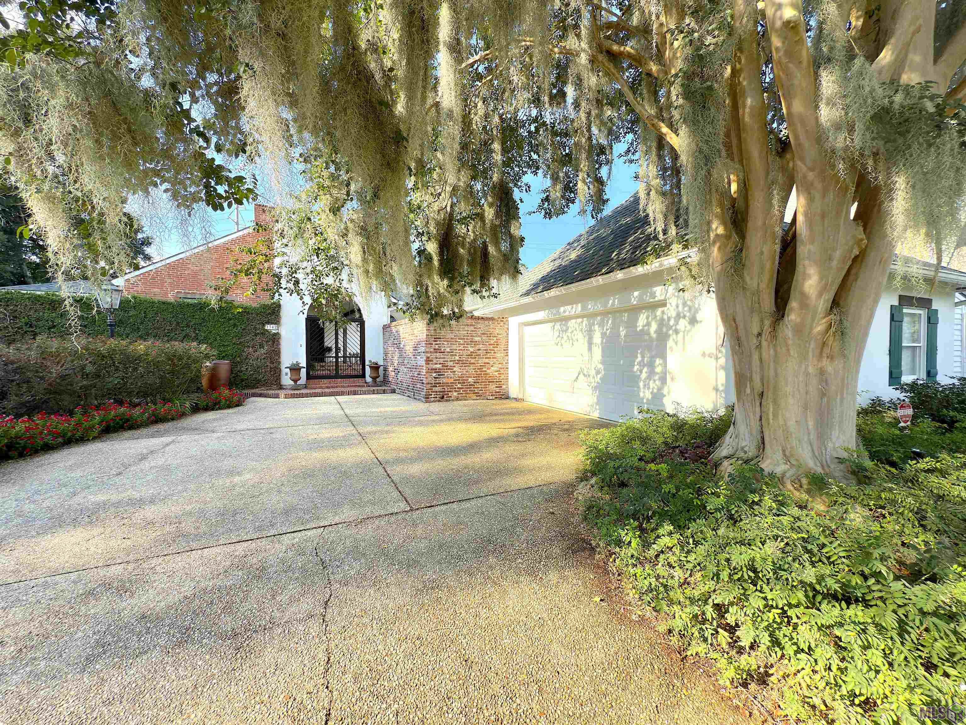 Homes for sale in Baton Rouge, LA | 1342 Applewood Rd, Baton Rouge, LA 70808 | MLS# BR2025015263