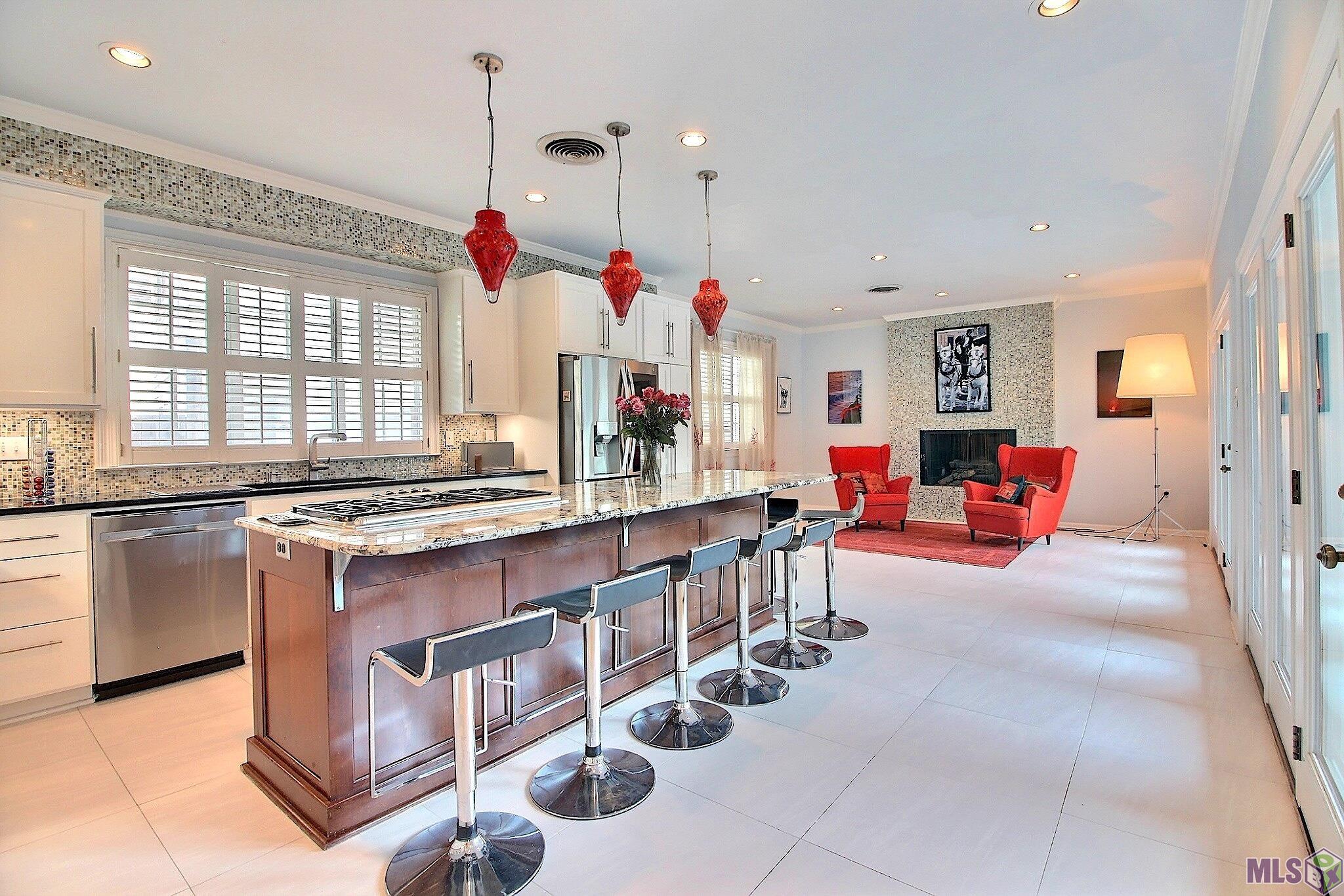 Homes for sale in Baton Rouge, LA | 1342 Applewood Rd, Baton Rouge, LA 70808 | MLS# BR2025015263