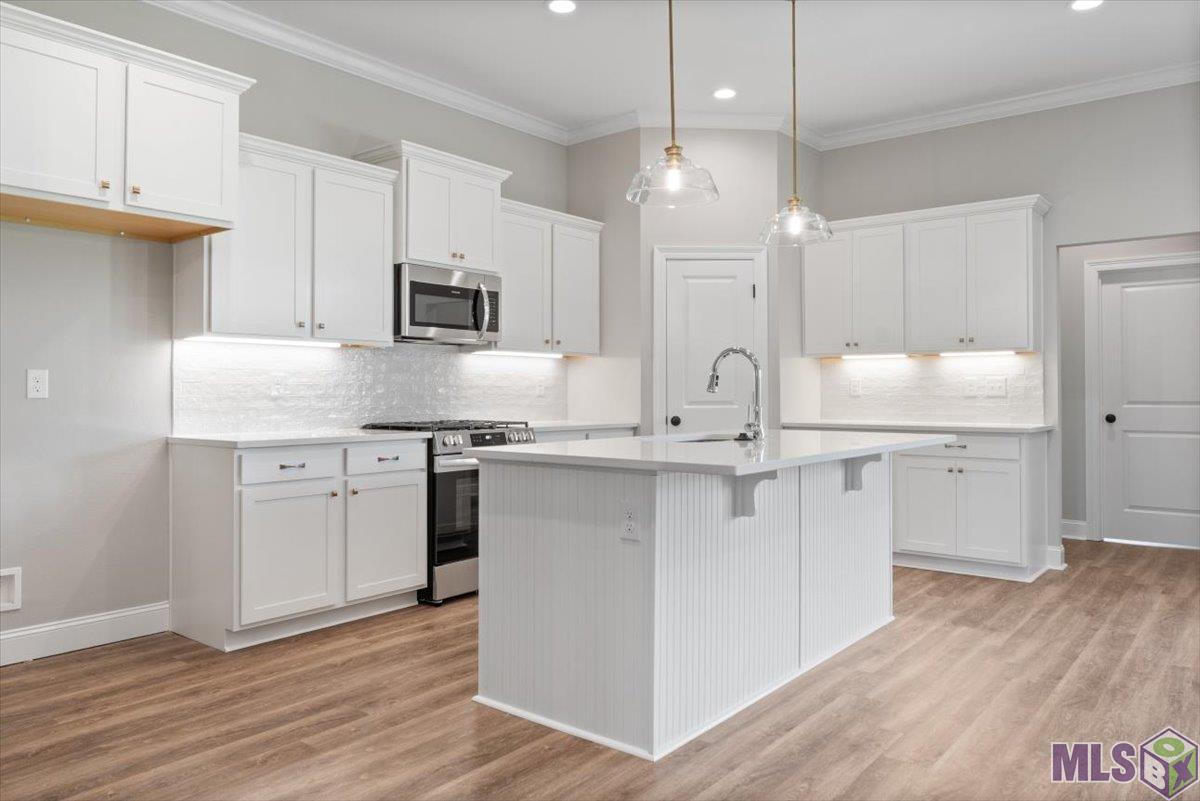 Homes for sale in Denham Springs, LA | 10449 Highpoint Dr, Denham Springs, LA 70706 | MLS# BR2025015356