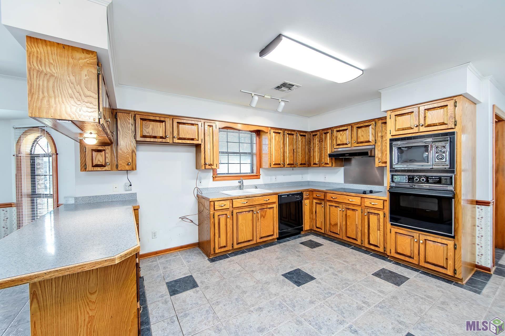 Homes for sale in Bourg, LA | 4018 Country Dr, Bourg, LA 70343 | MLS# BY2025015453