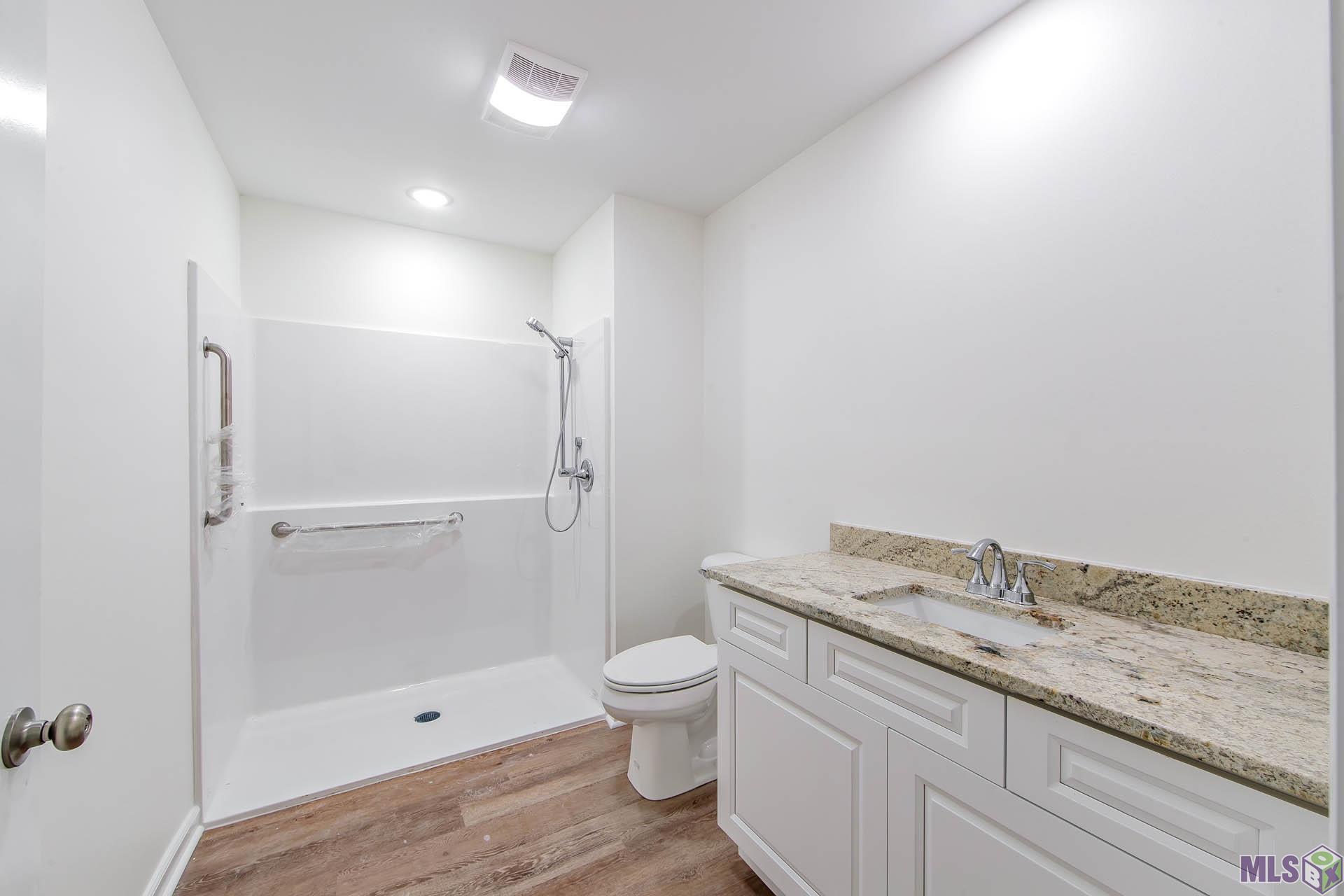 Homes for sale in Thibodaux, LA | 1300 Lafourche Dr #101, Thibodaux, LA 70301 | MLS# BY2025015845